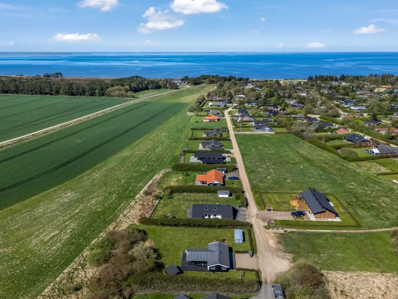 "Holm" - 700m to the fjord-Outside