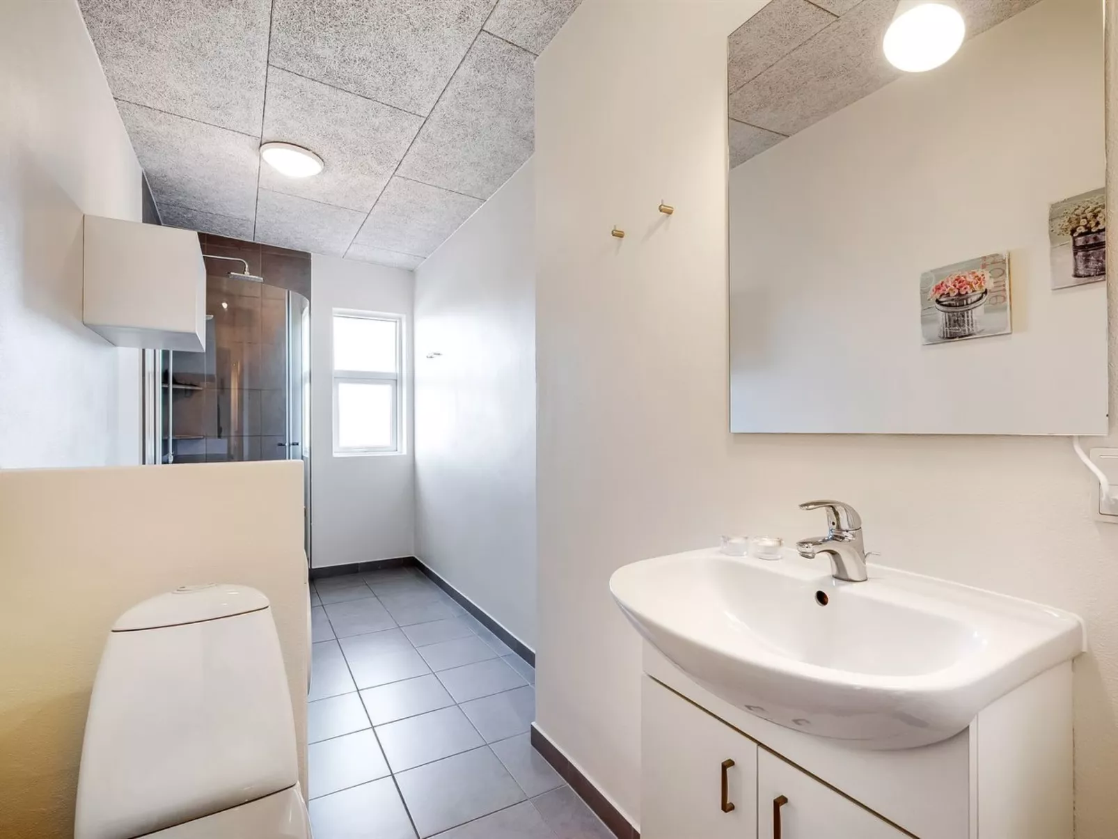 "Hedevig" - 800m to the fjord-Inside