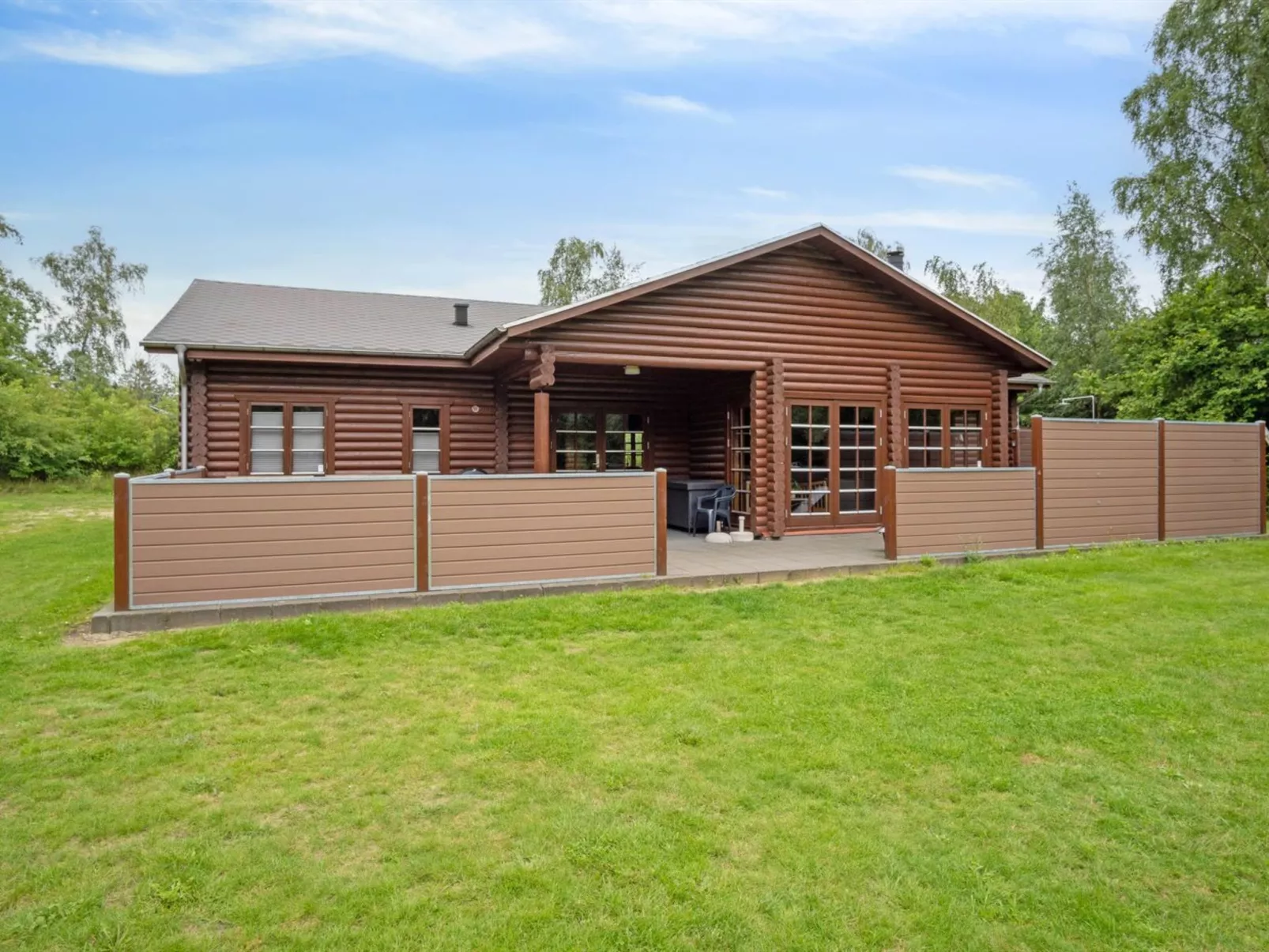 "Frederica" - 30km from the sea-Draußen