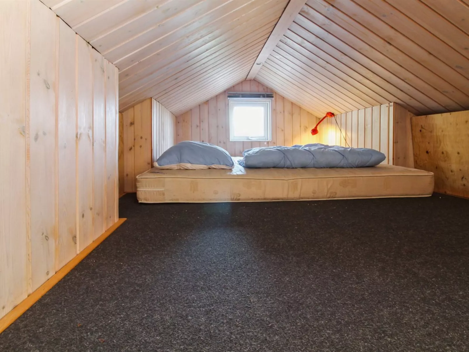 "Edy" - 25km from the sea-Drinnen