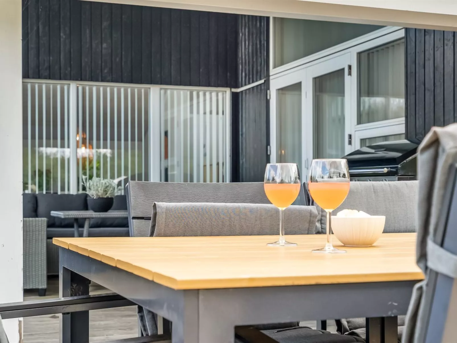 "Asel" - 4km from the sea-Outside