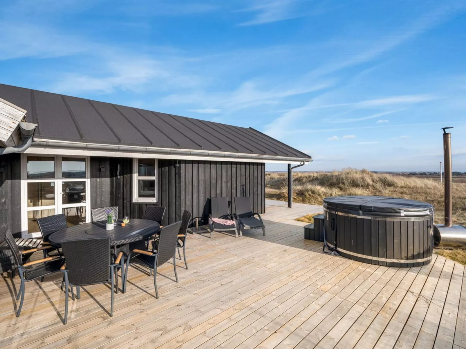 "Tahnee" - 450m from the sea-Outside