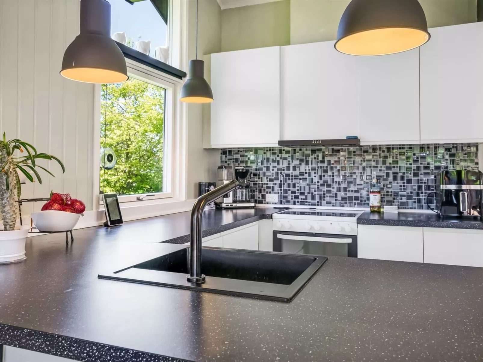 "Bryti" - 500m from the sea-Inside