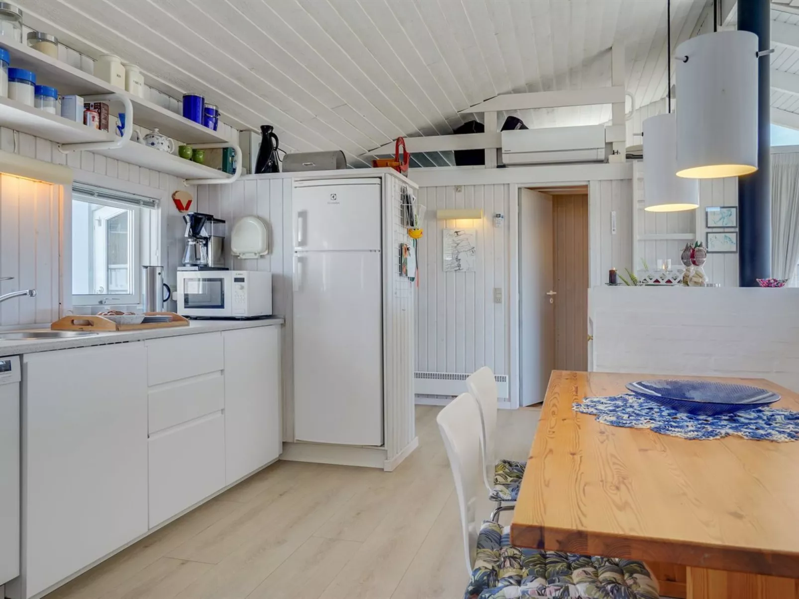 "Sigrid" - 400m from the sea-Inside