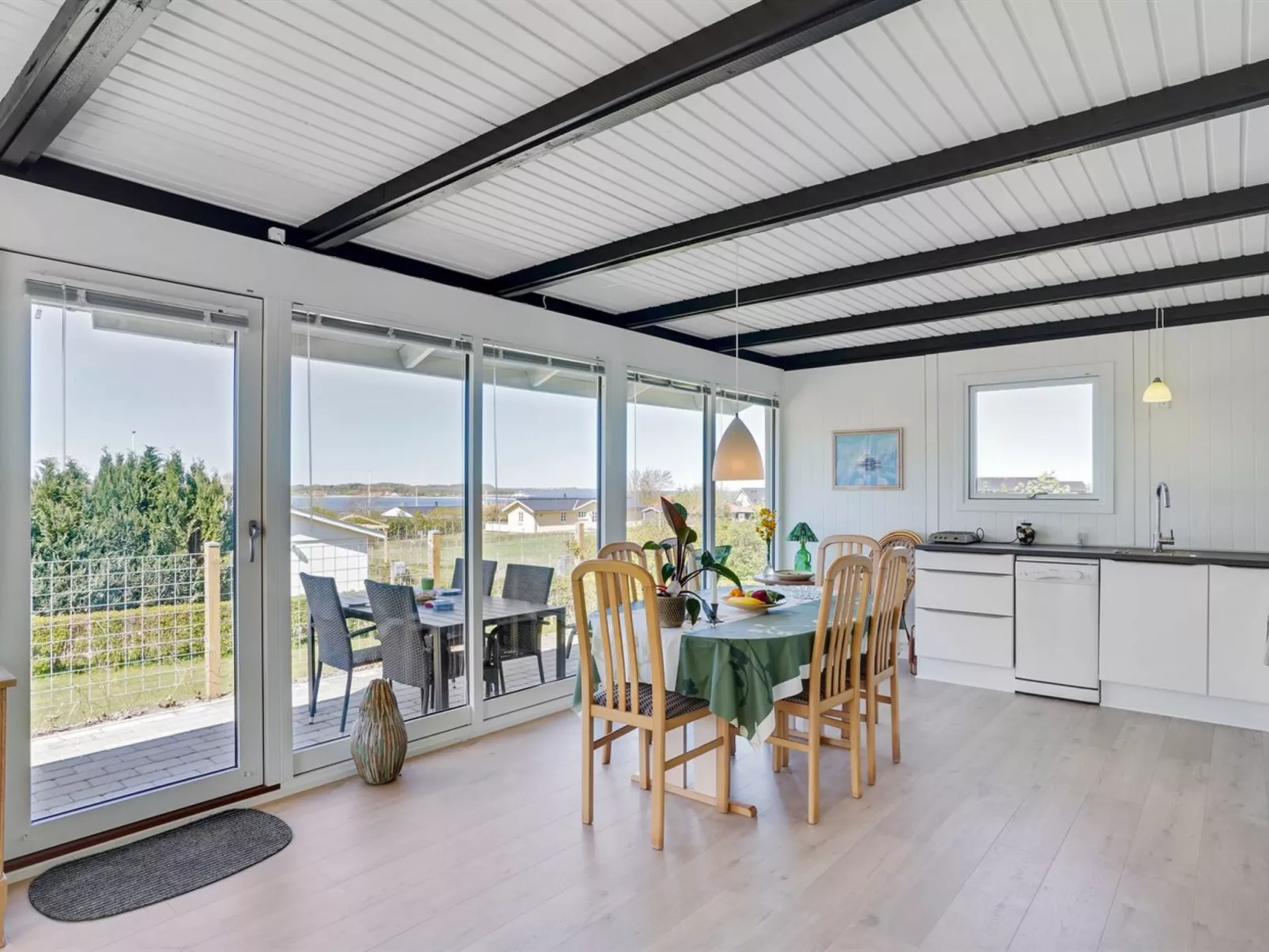 "Vasilij" - 300m to the fjord-Inside