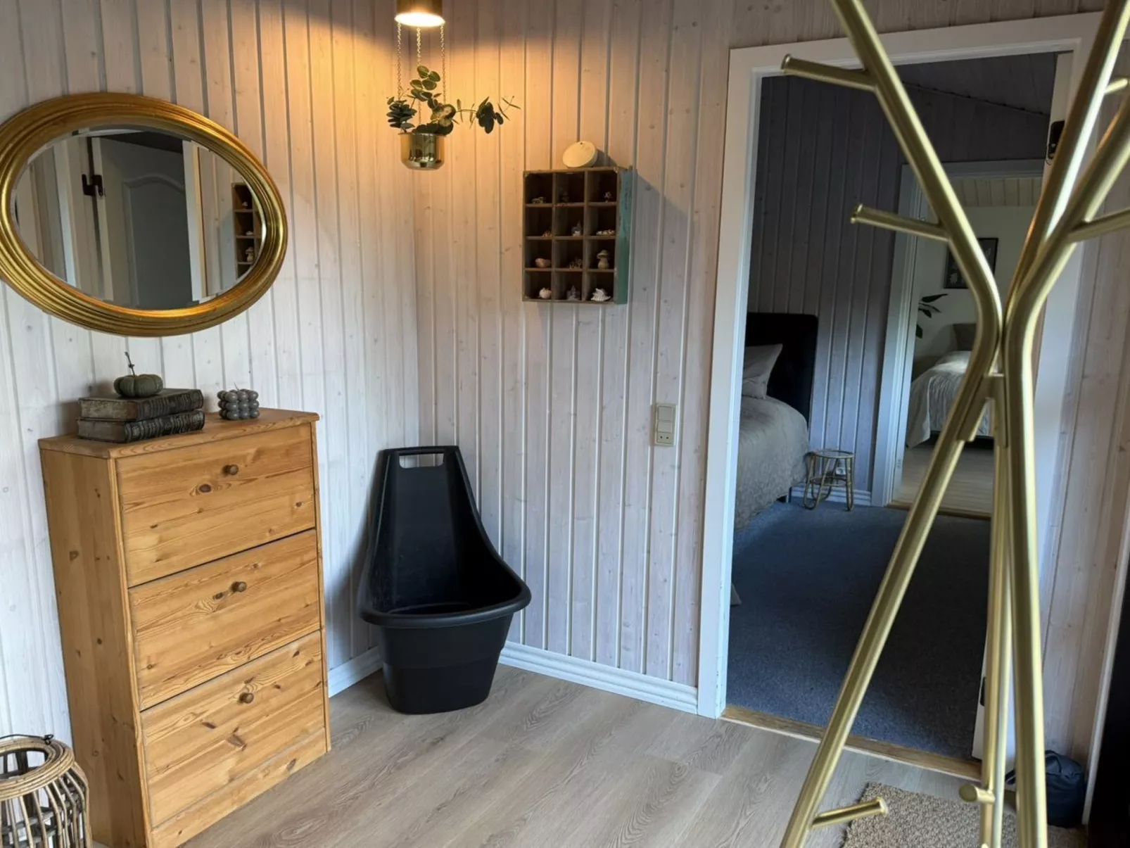 "Glenda" - 3km from the sea-Inside