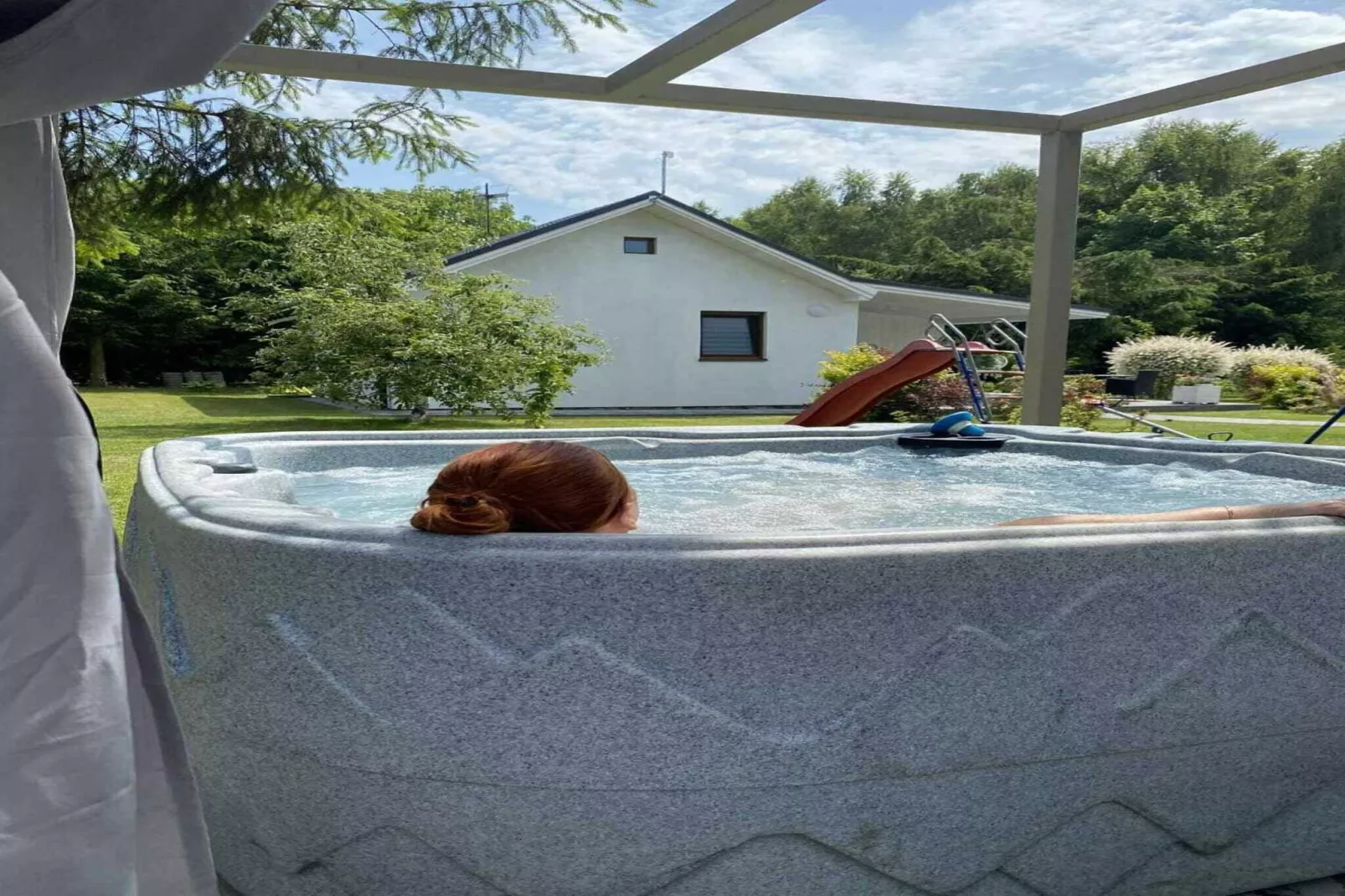 Budlejowy domek dla 4 osób w Kołczewie-Swimming pool