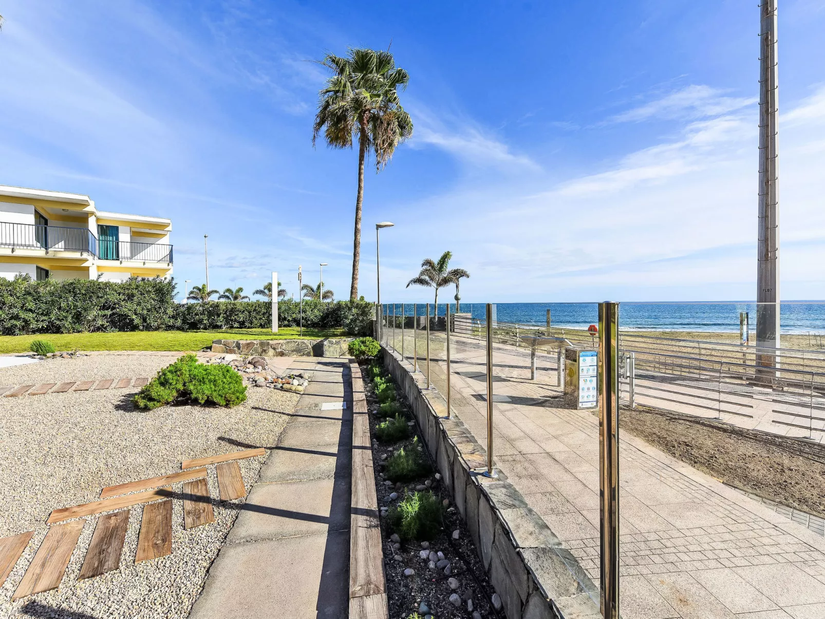 Papagayo San Agustin-Outside