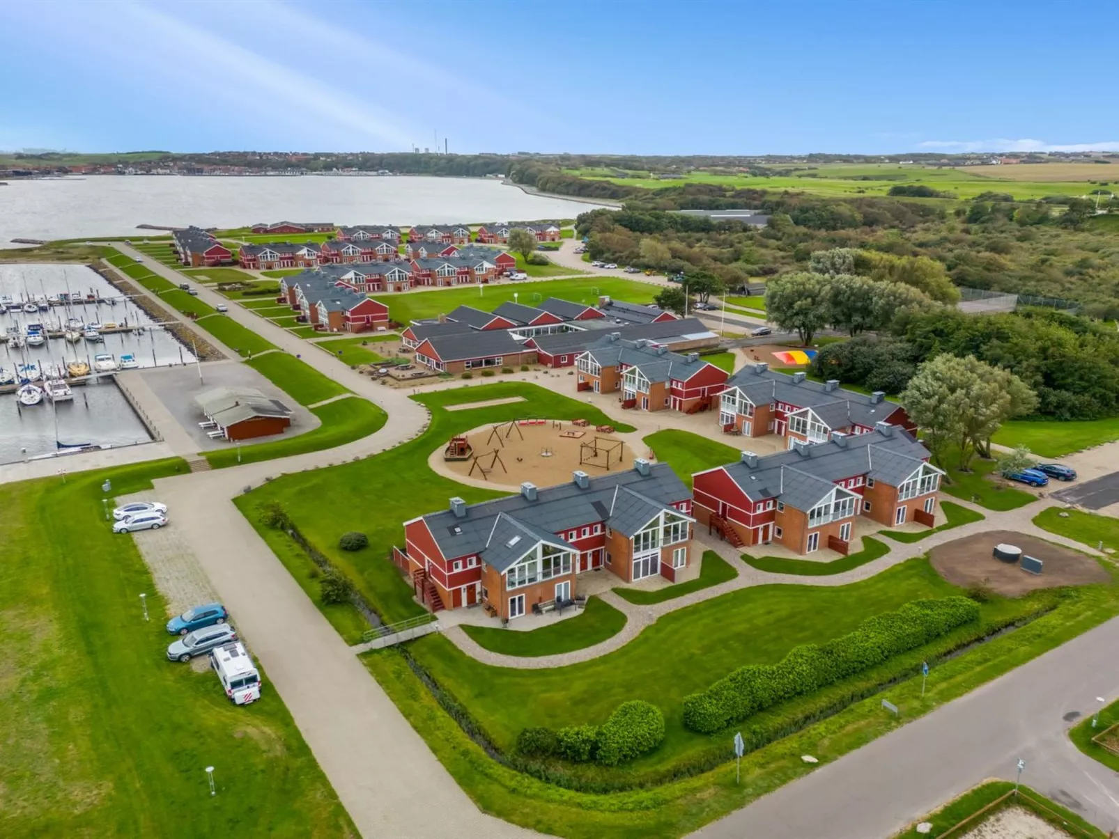 "Alvy" - 100m to the fjord-Outside