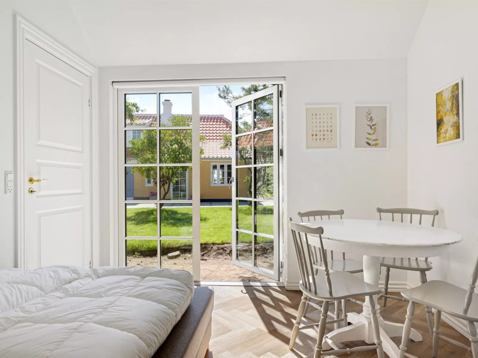 "Karmen" - 100m from the sea-Inside