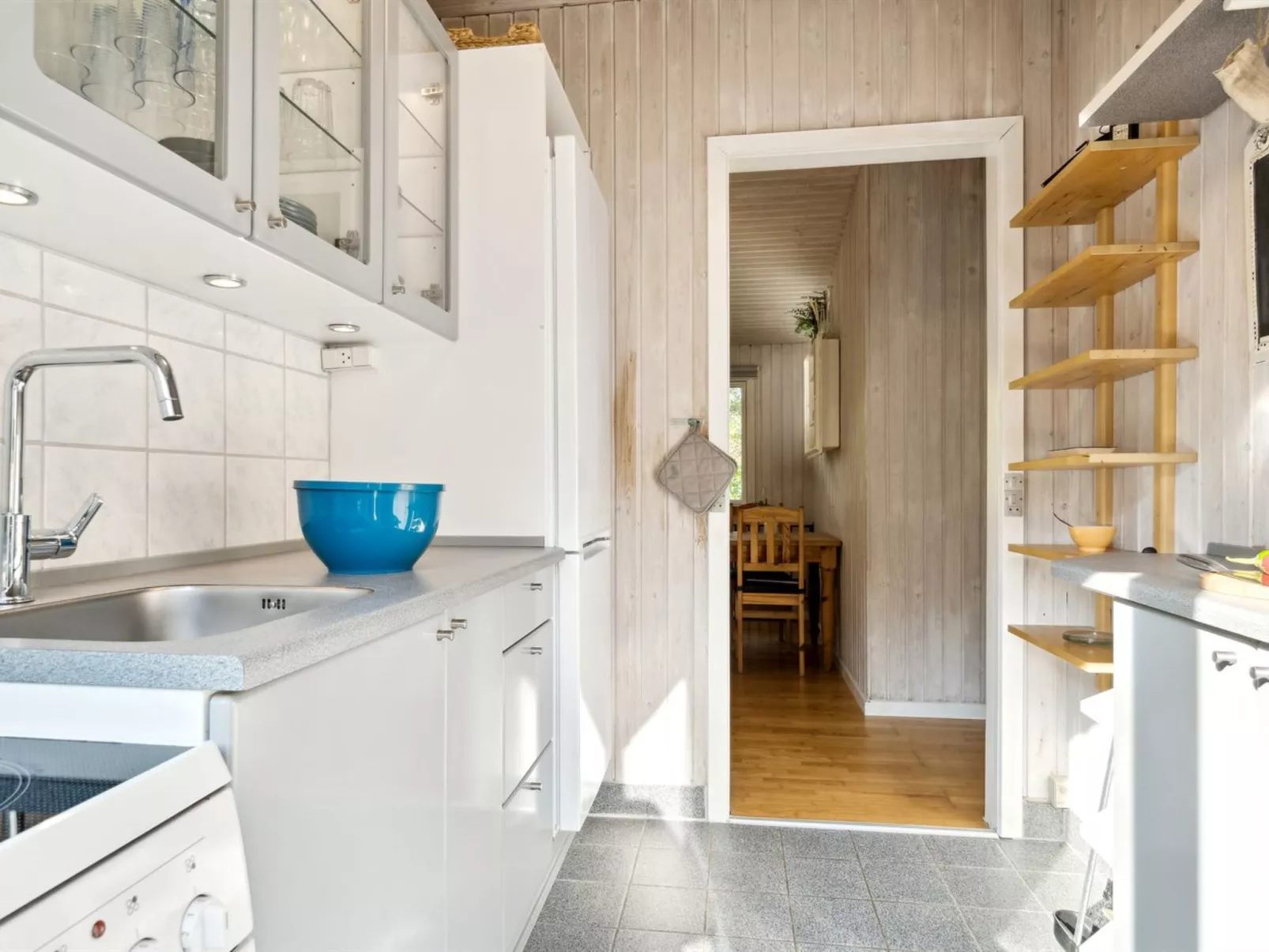 "Arwin" - 200m from the sea-Dedans