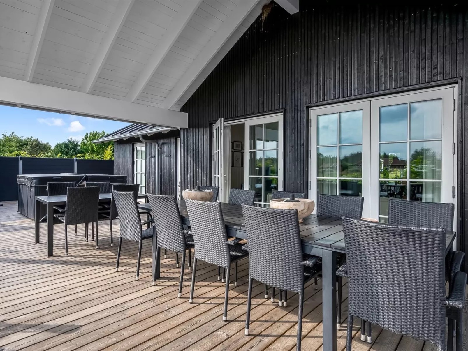 "Bryngeir" - 750m from the sea-Outside