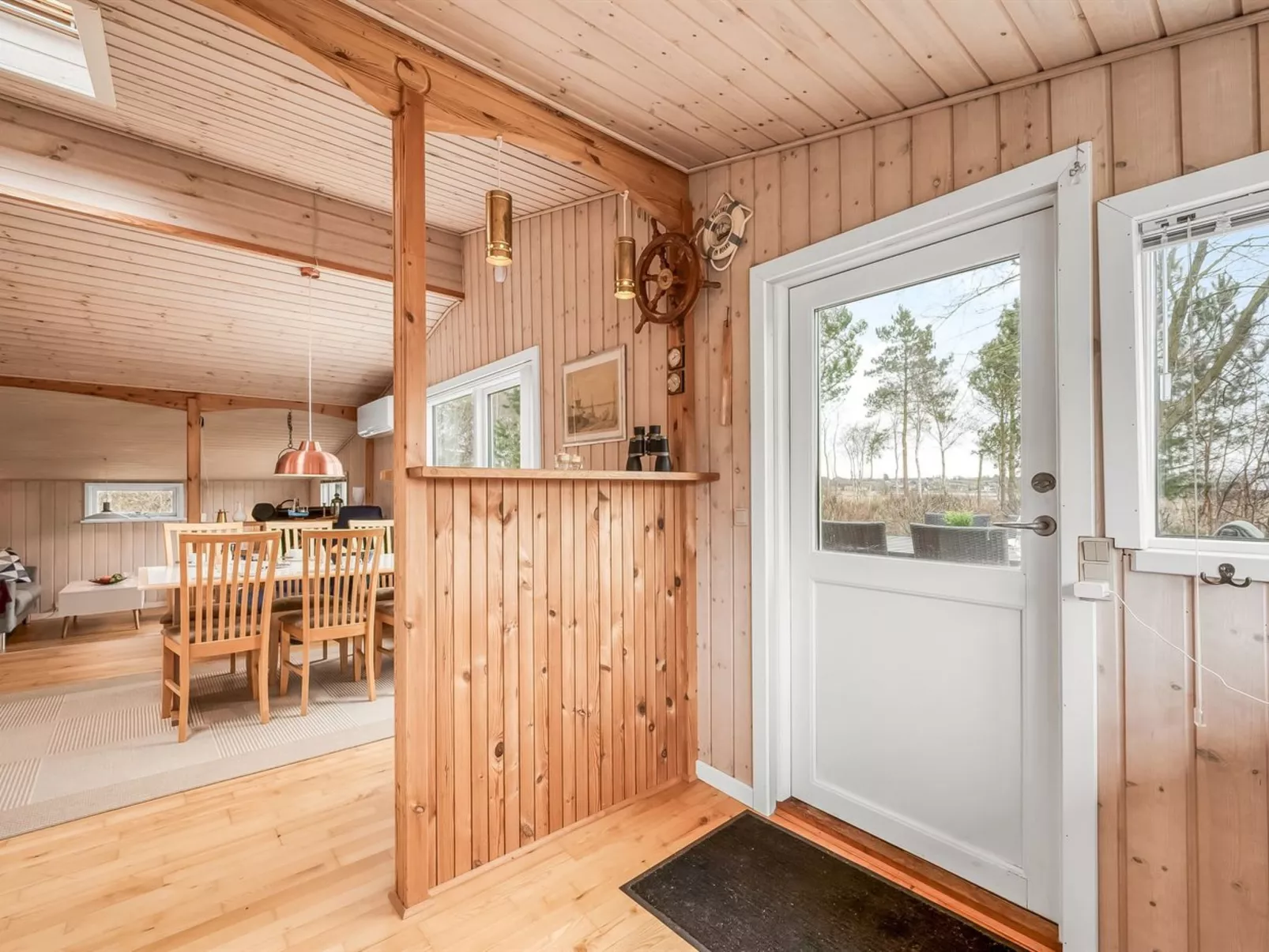 "Bosi" - 100m to the fjord-Inside