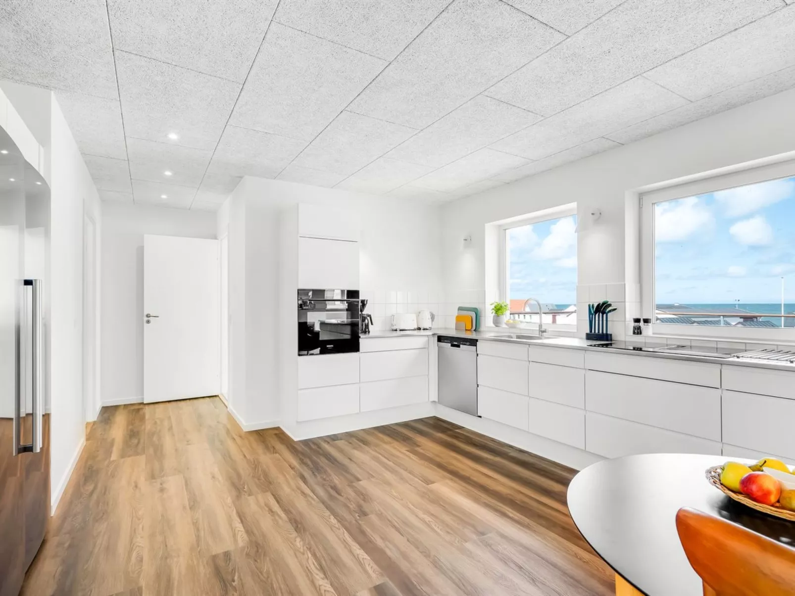 "Unge" - 75m from the sea-Drinnen