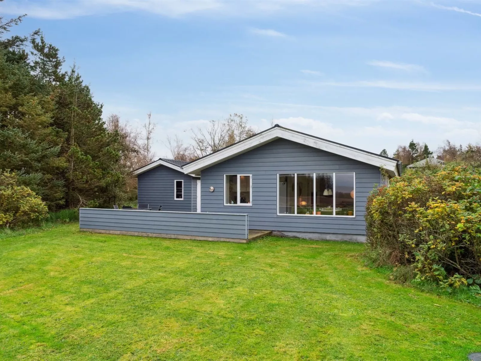 "Luchia" - 200m to the fjord-Draußen