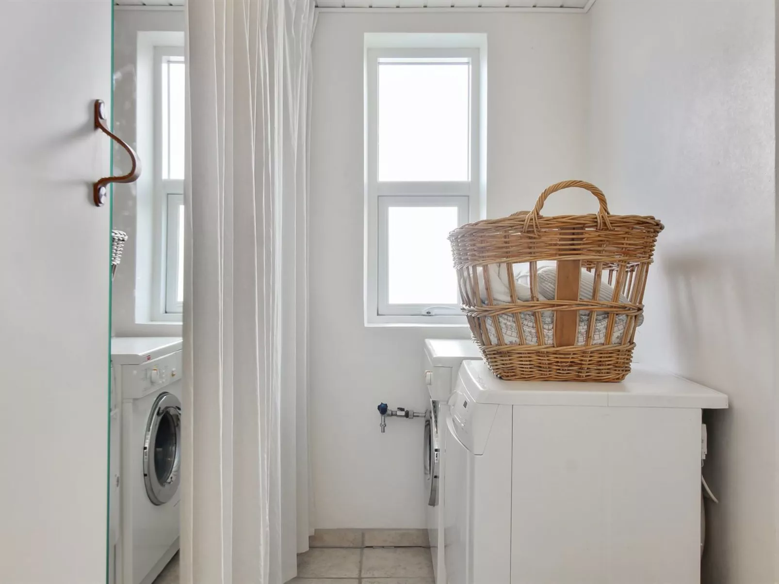 "Thorgny" - 900m from the sea-Inside