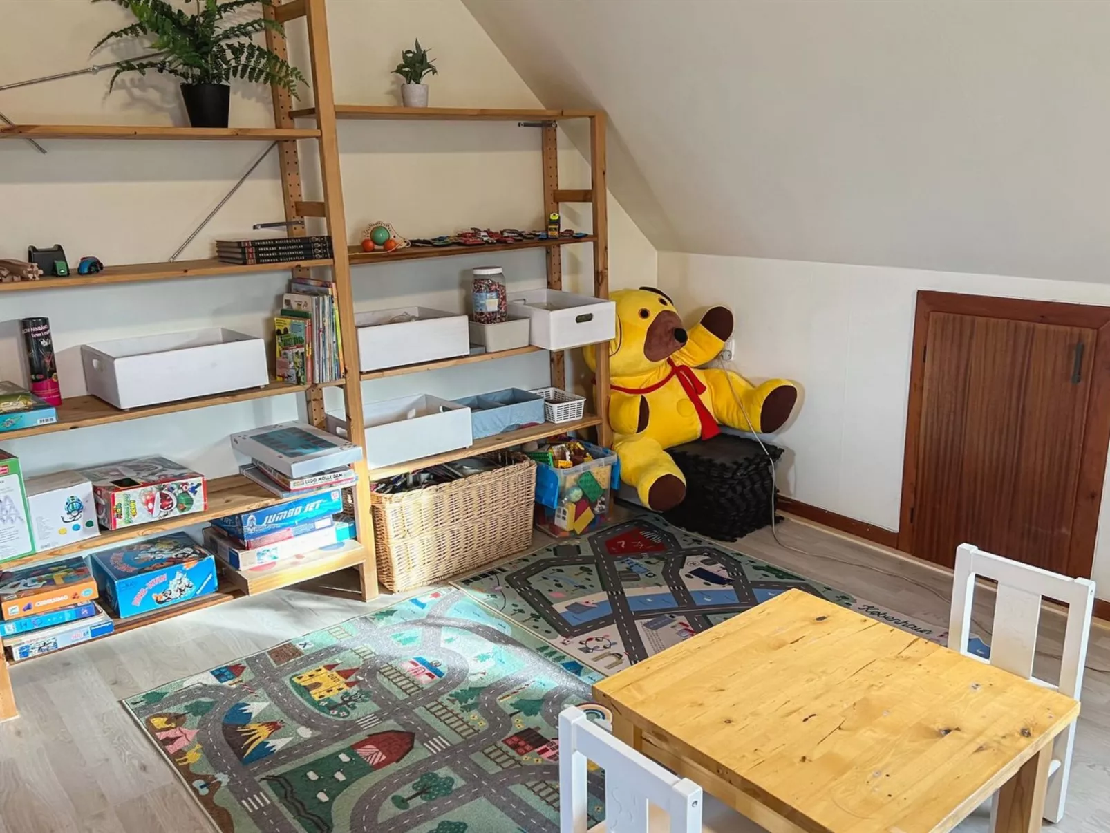 "Thera" - 5km from the sea-Inside