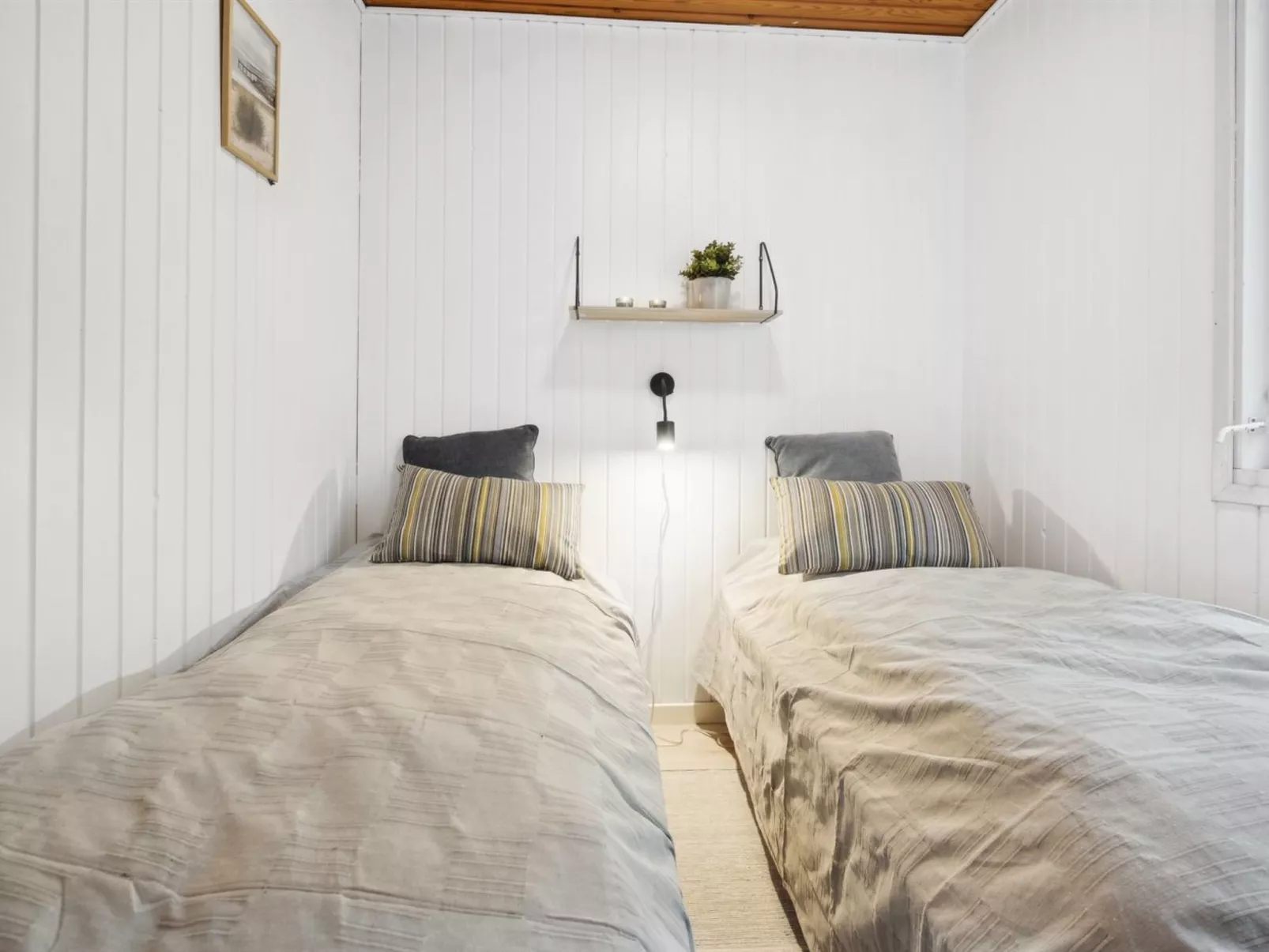 "Nyalle" - 30km from the sea-Inside