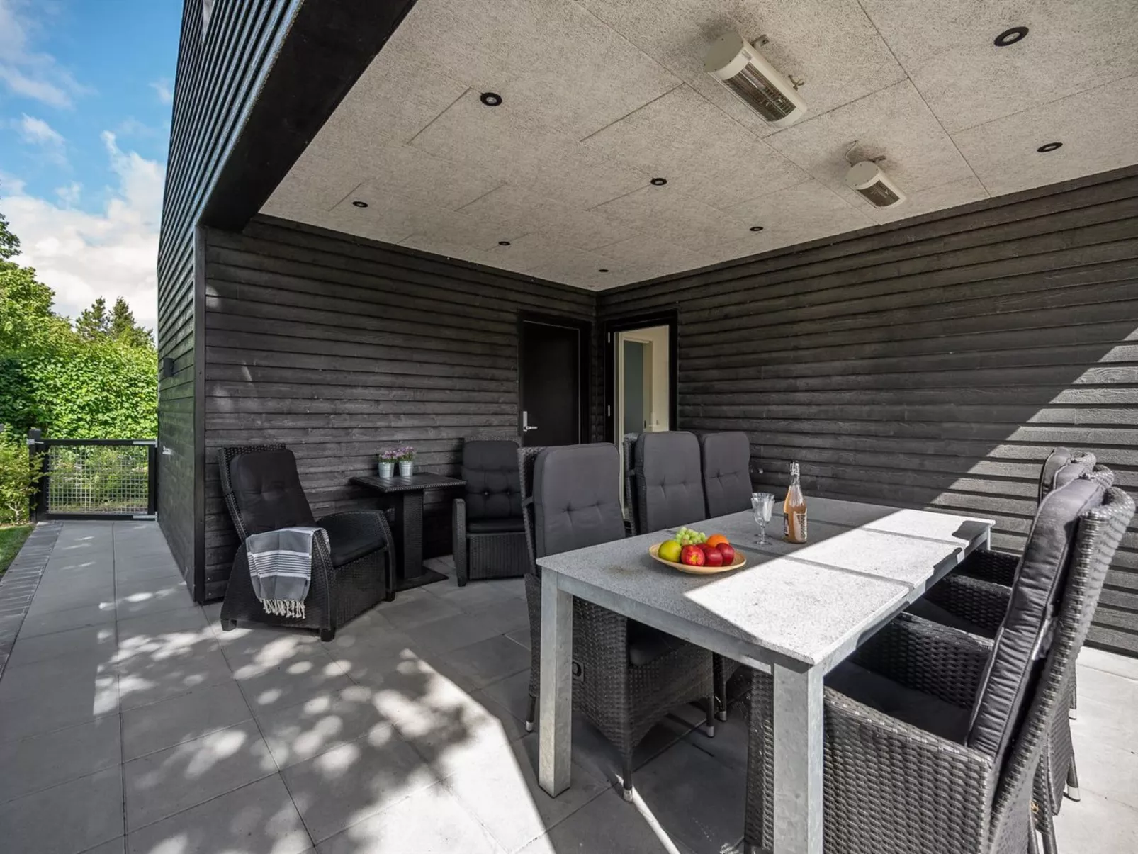 "Henrikke" - 500m to the fjord-Dehors