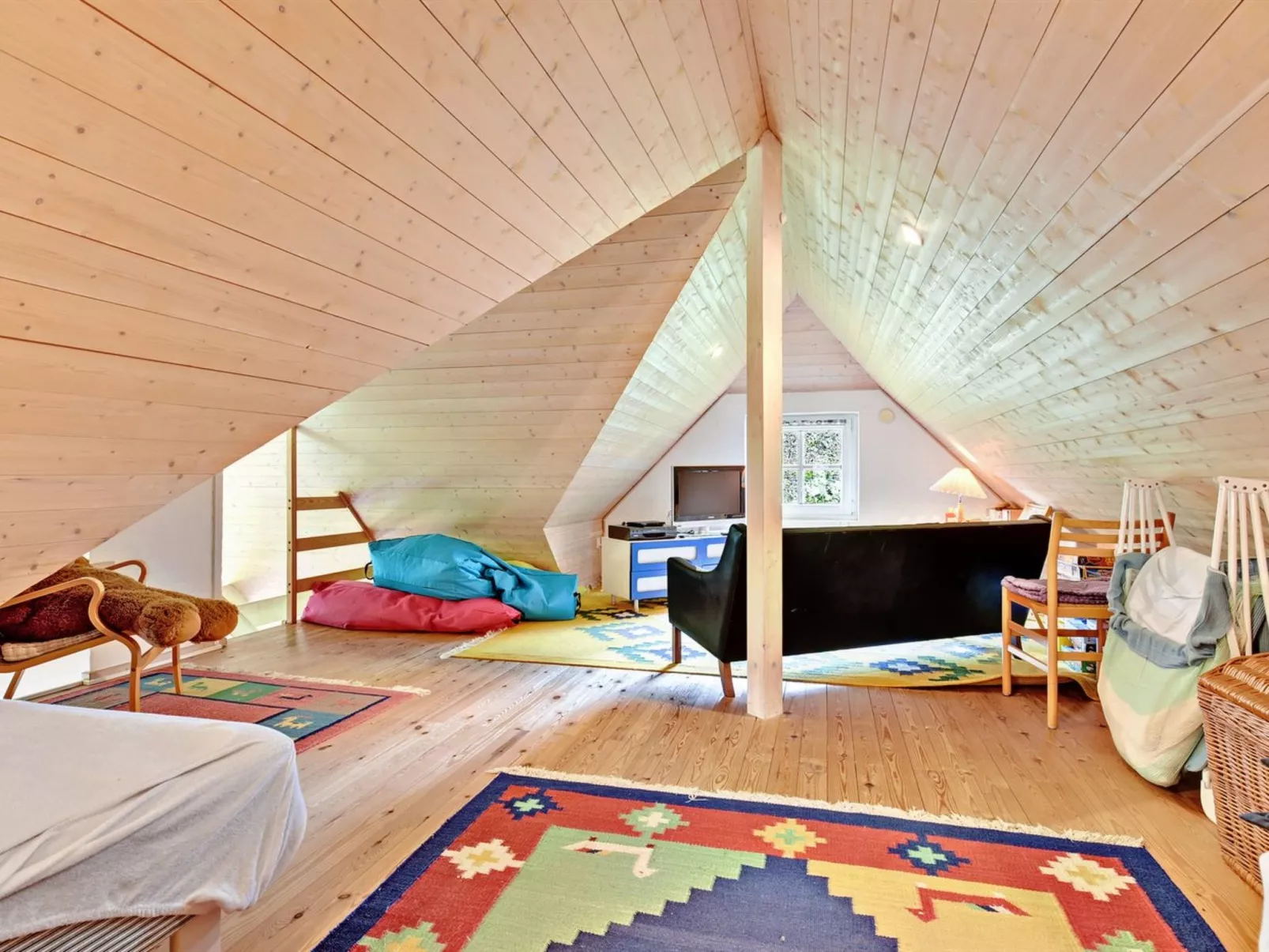 "Hunno" - 3km from the sea-Inside