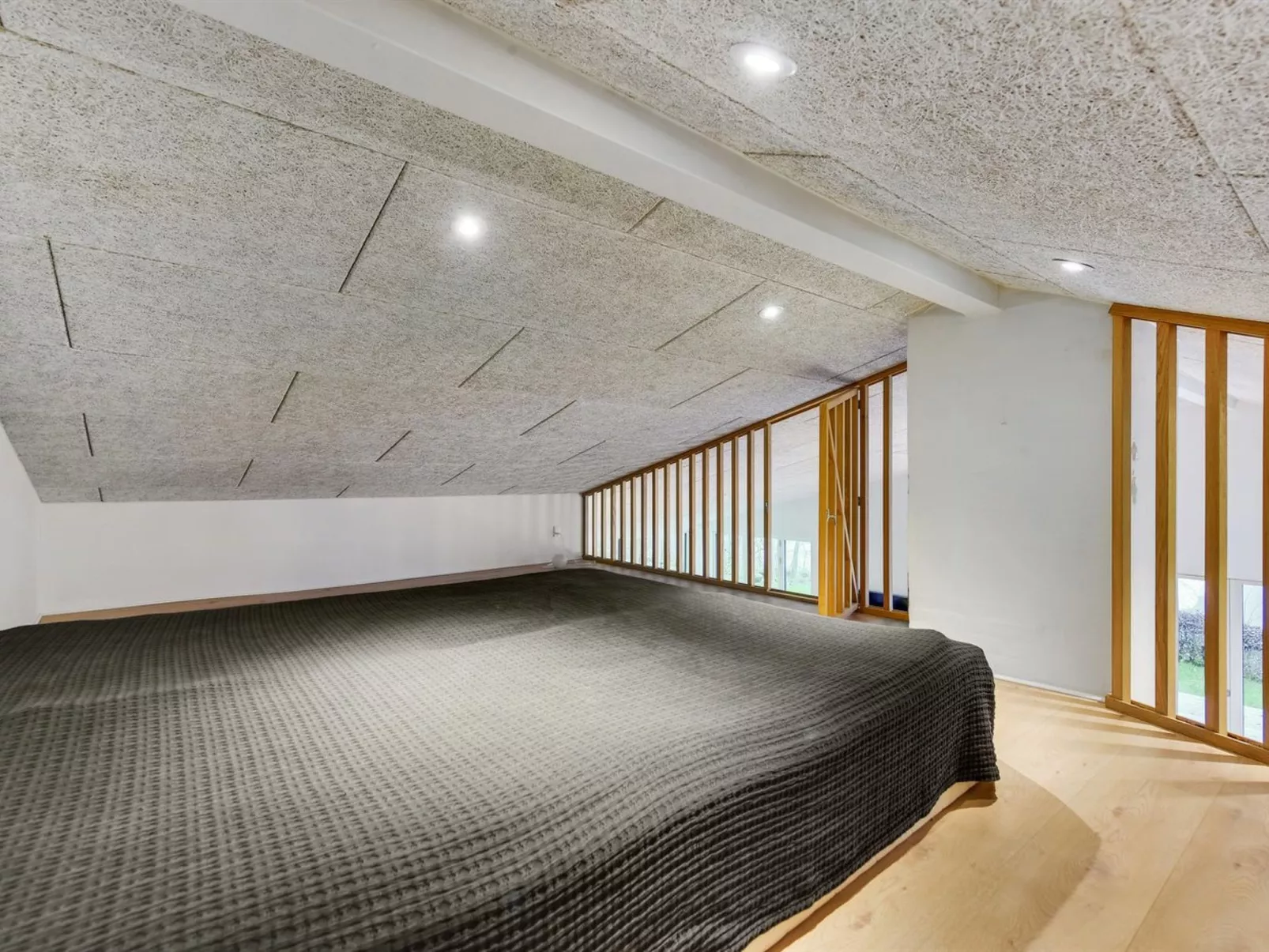 "Lika" - 25m to the fjord-Drinnen