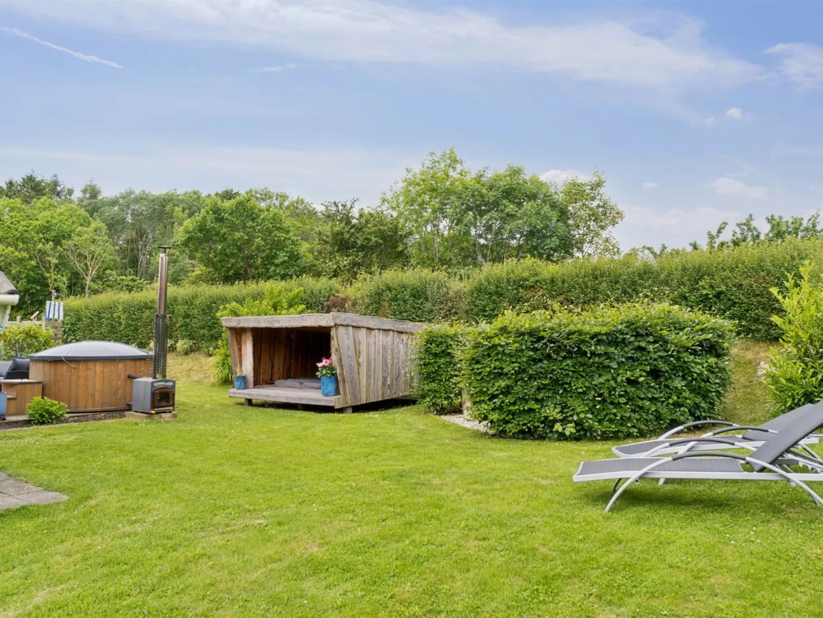 "Alpa" - 600m from the sea-Draußen