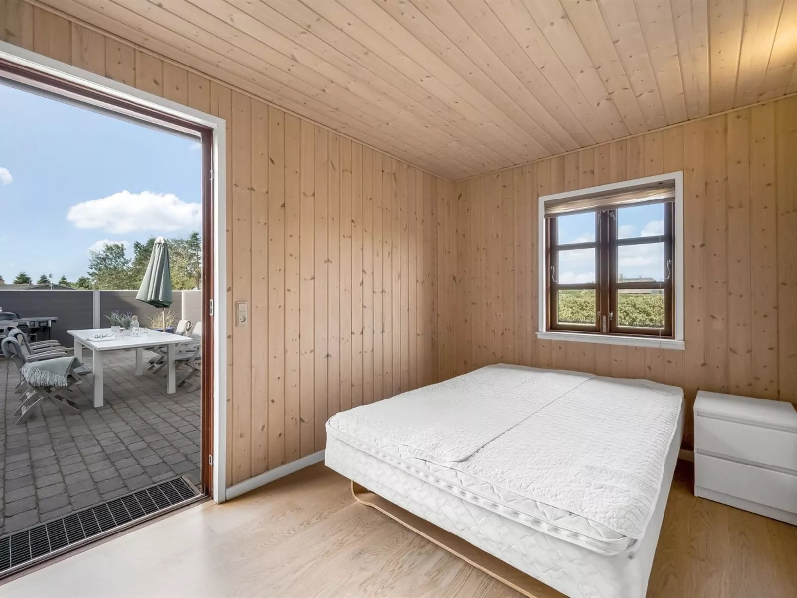 "Hendrina" - 250m to the fjord-Inside