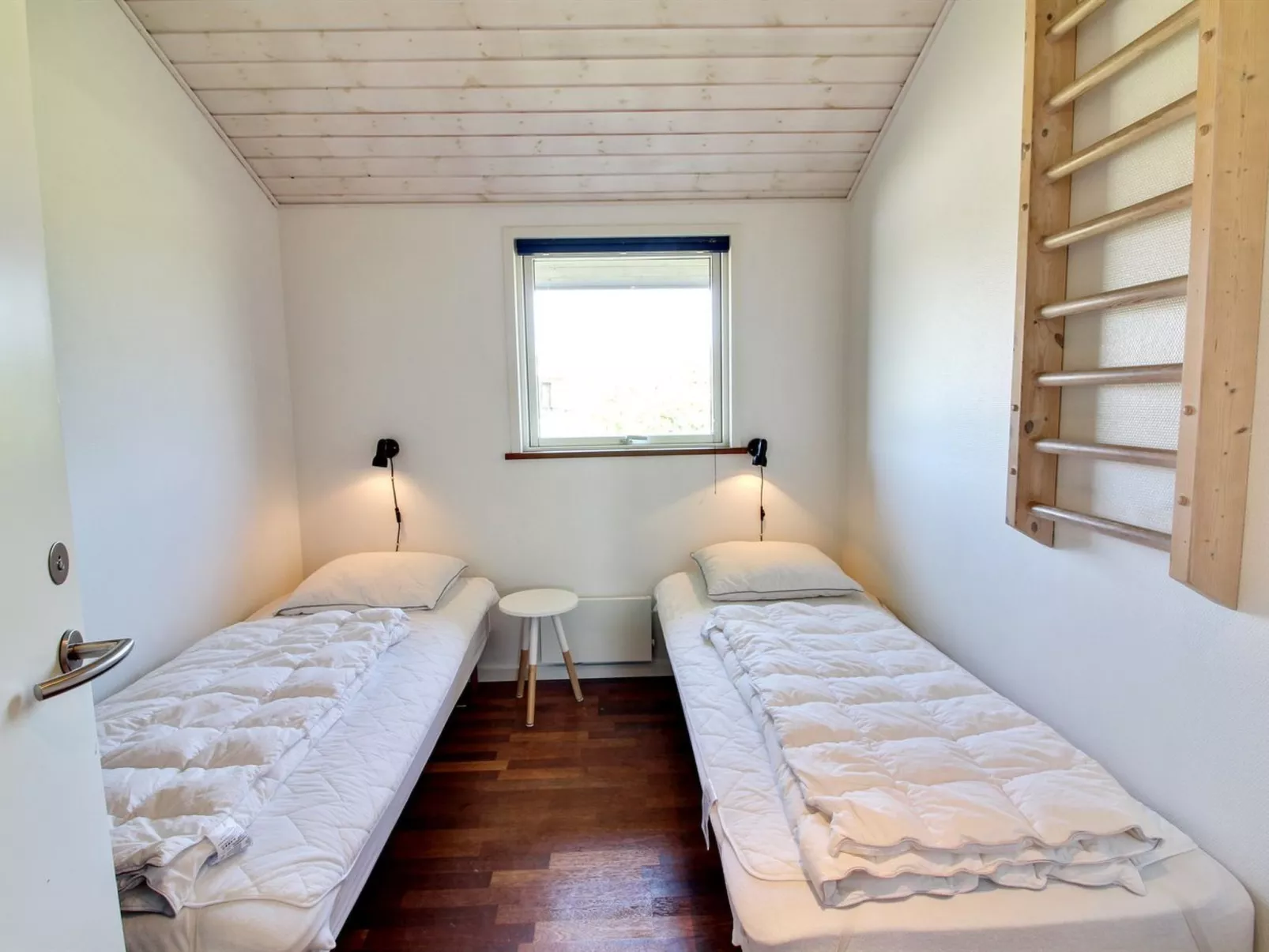 "Thrugils" - 800m from the sea-Inside