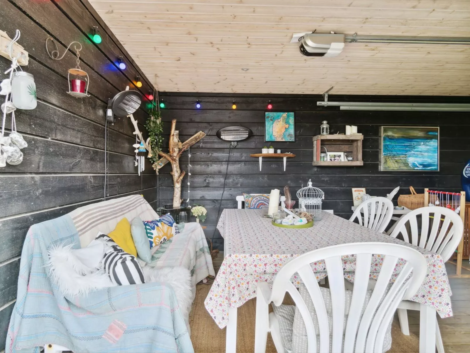 "Elspeth" - 25m from the sea-Inside