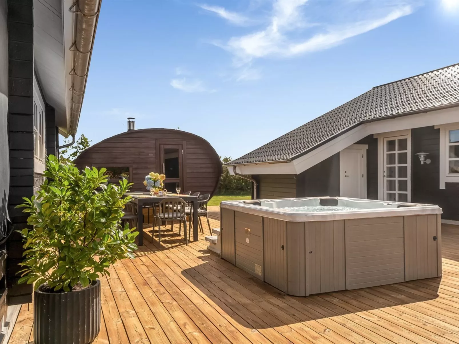 "Gizella" - 500m to the fjord