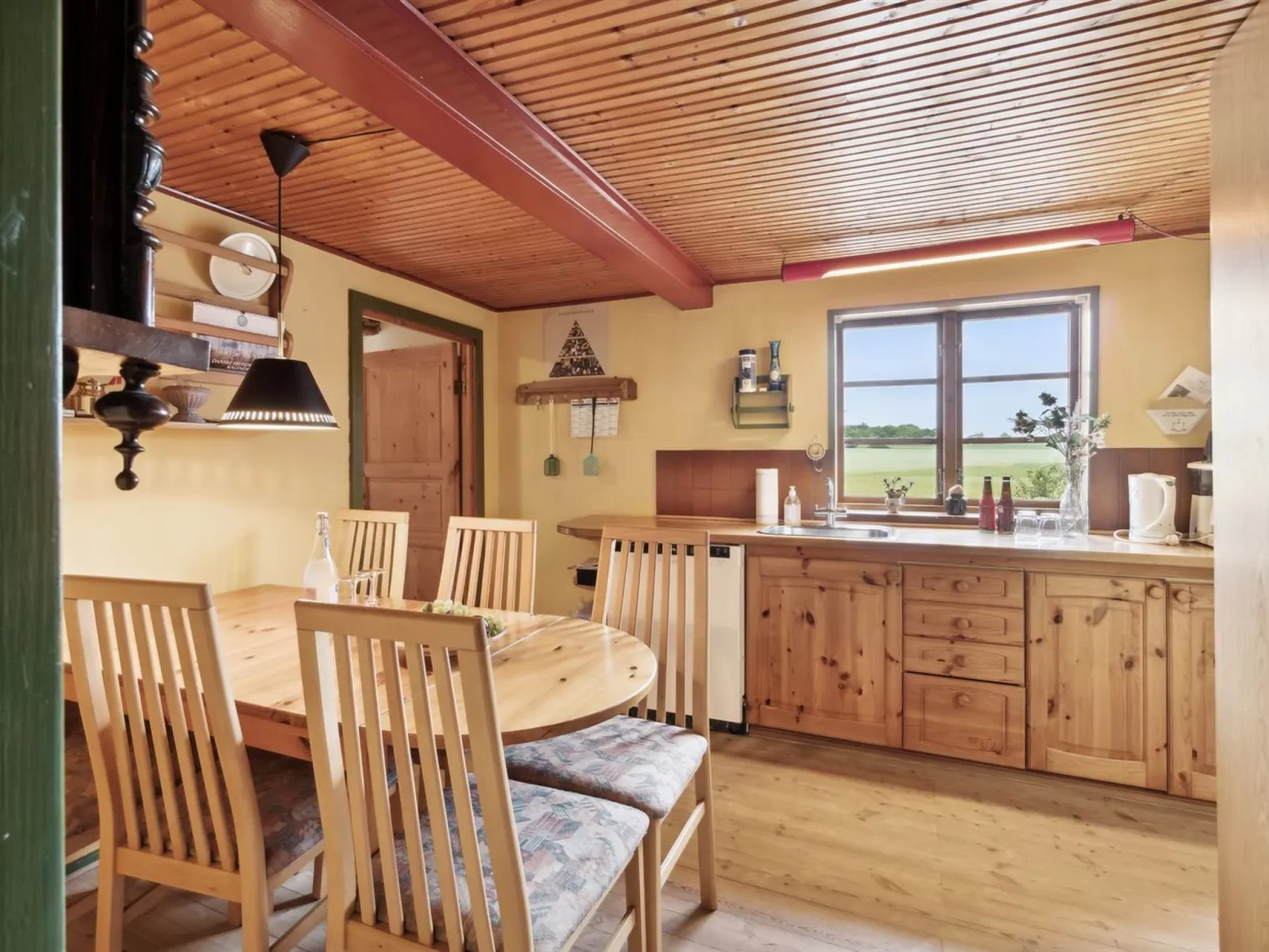 "Helmer" - 3km from the sea-Inside