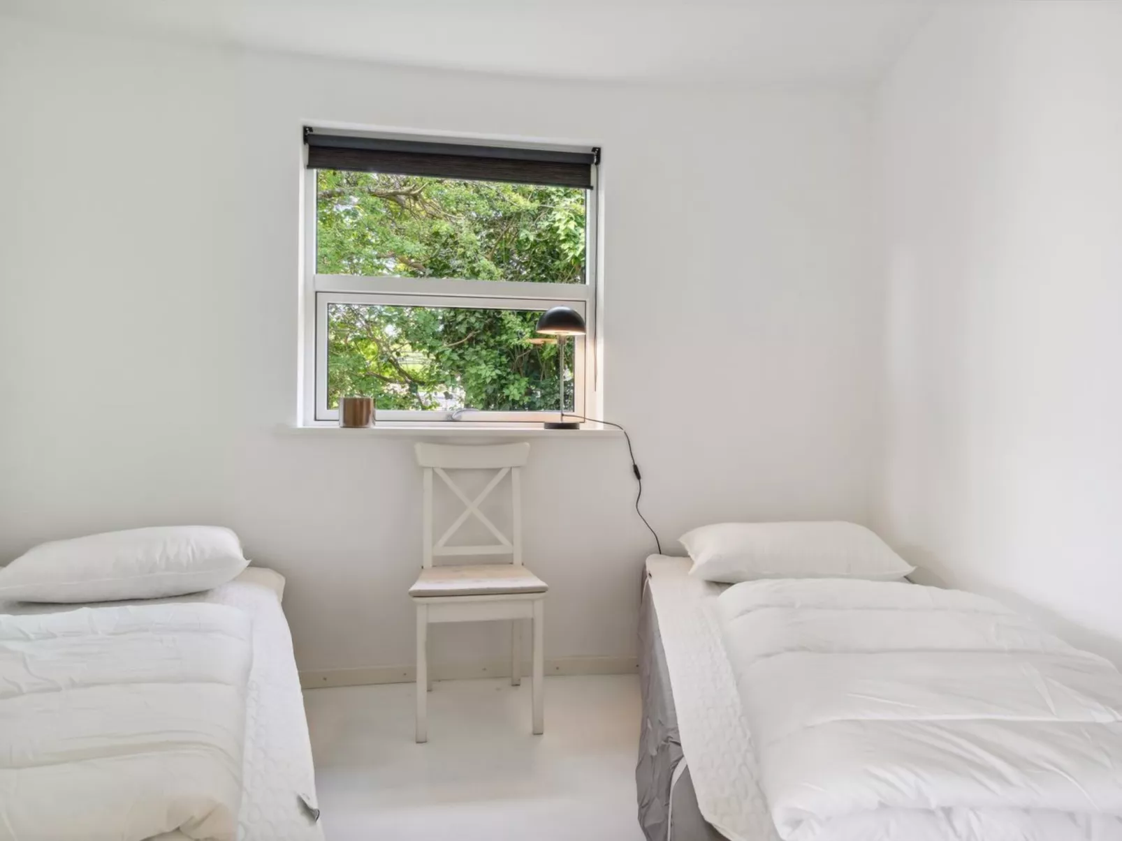 "Vemund" - 100m to the fjord-Drinnen