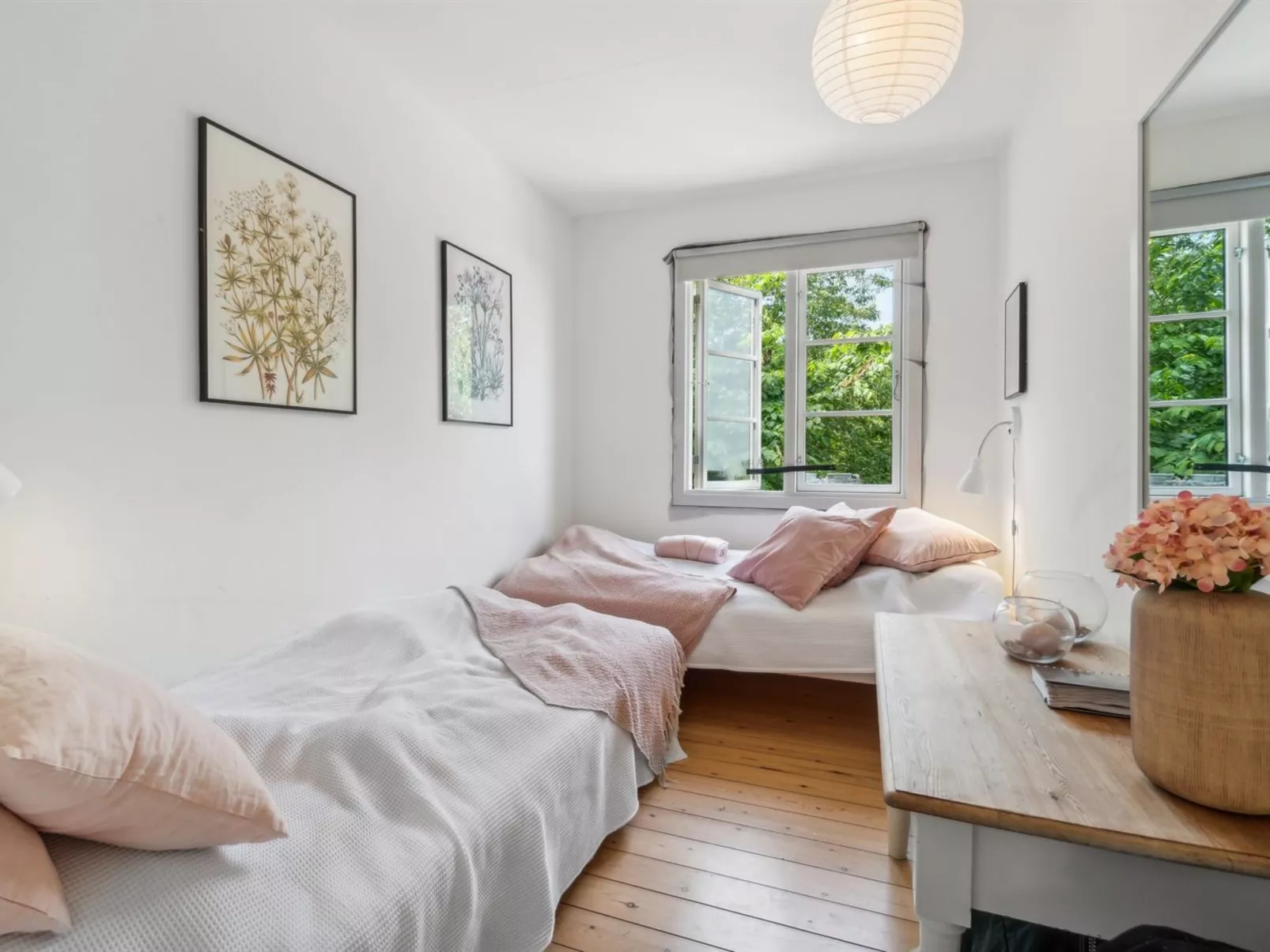 "Yasha" - 200m from the sea-Drinnen