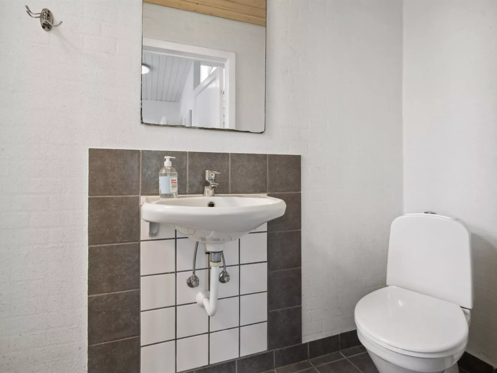 "Essie" - 20km from the sea-Drinnen