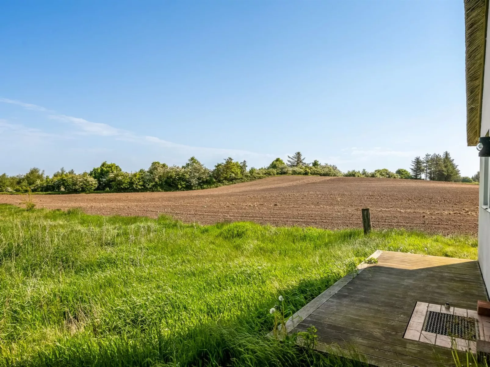 "Annli" - 800m to the fjord-Outside