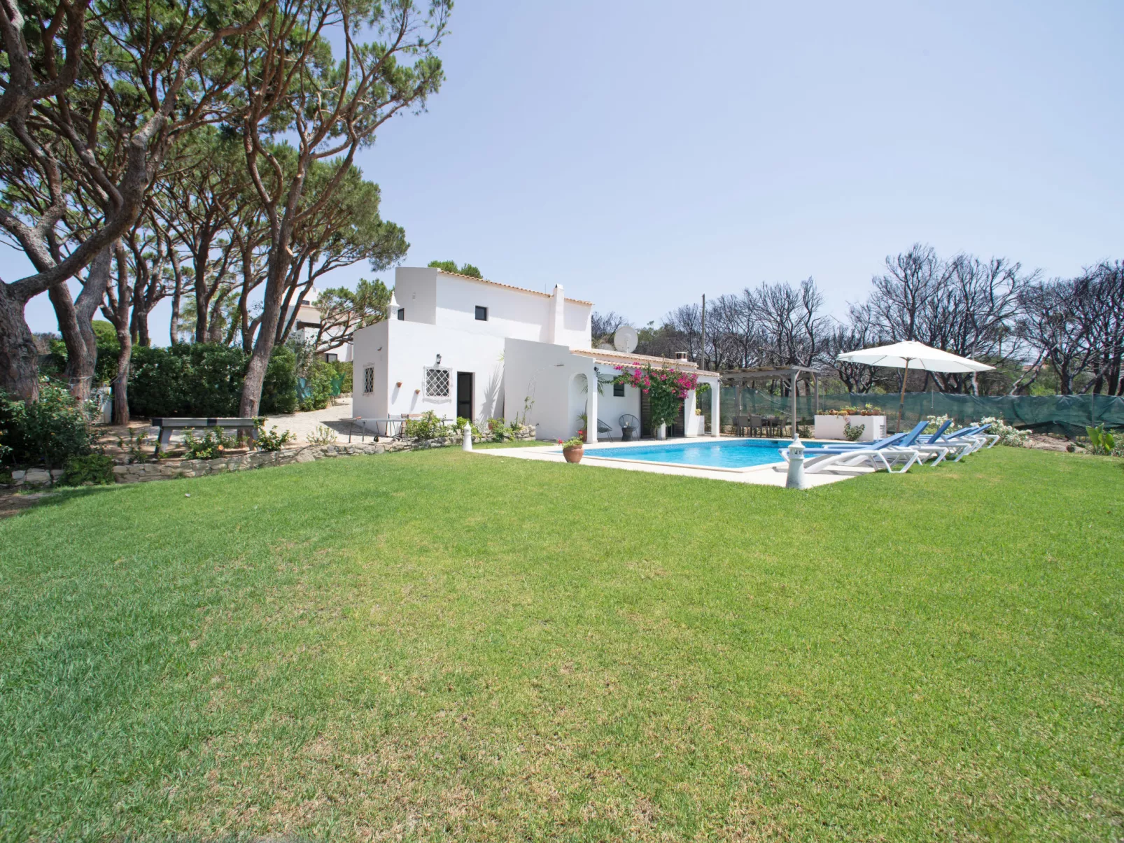 Estrela-Outside