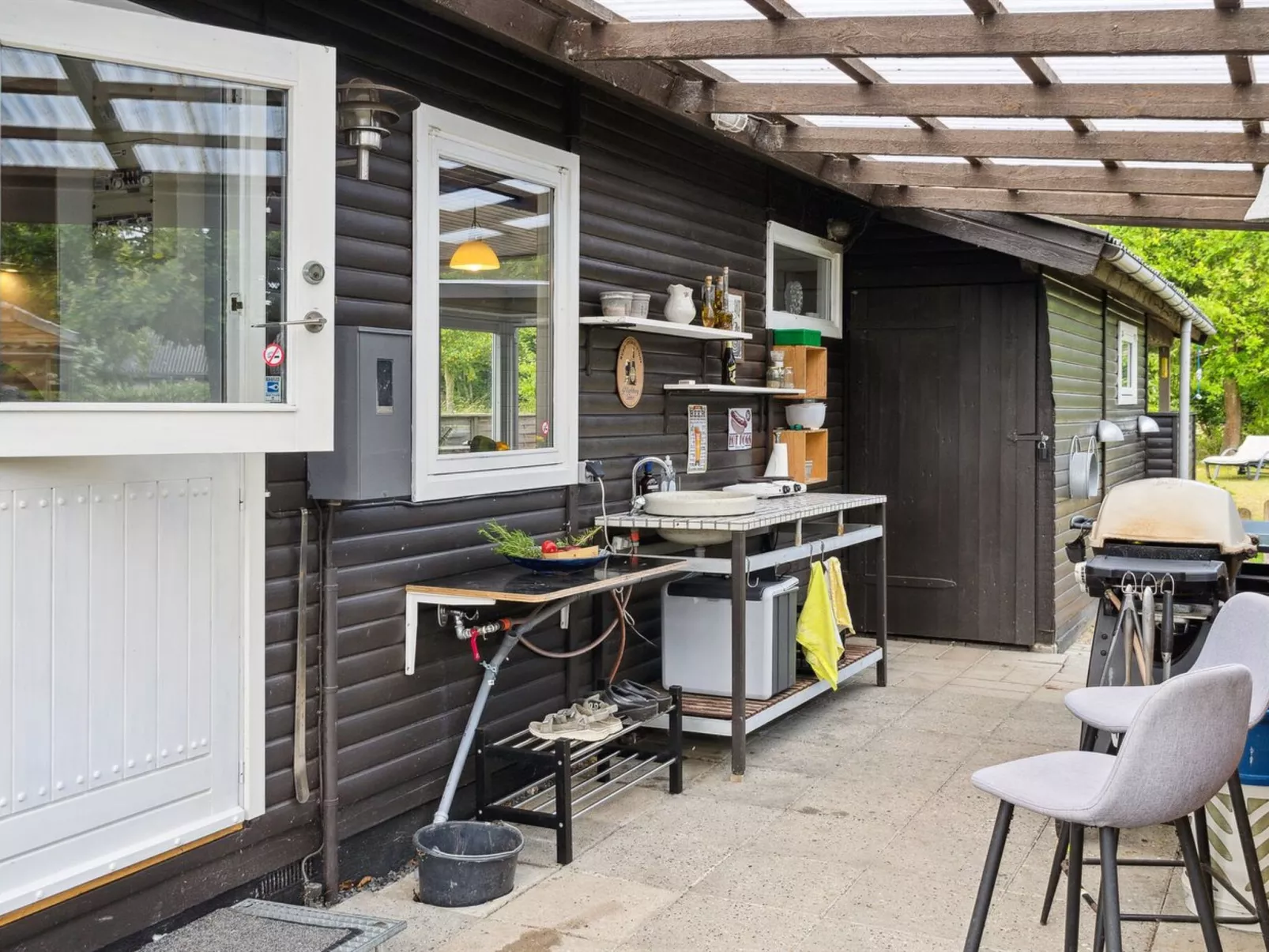 "Holmwith" - 200m from the sea-Outside