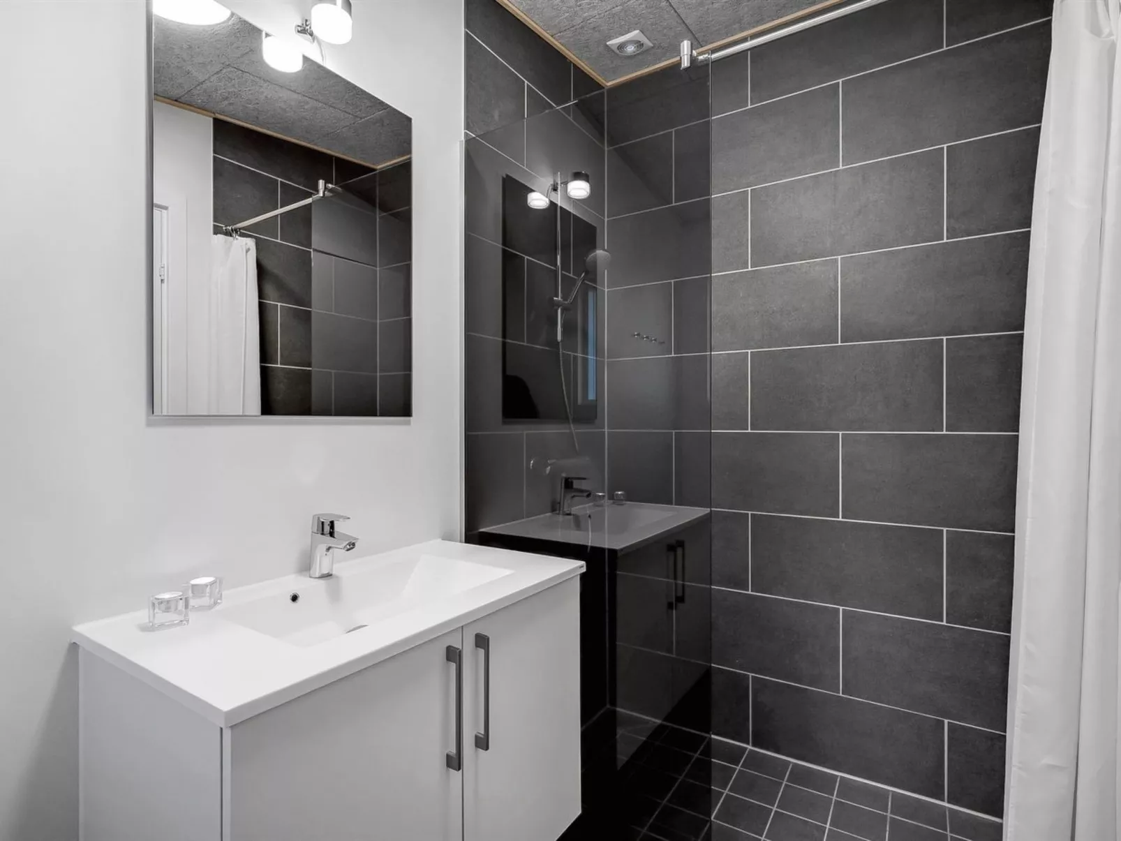 "Winder" - 500m from the sea-Inside