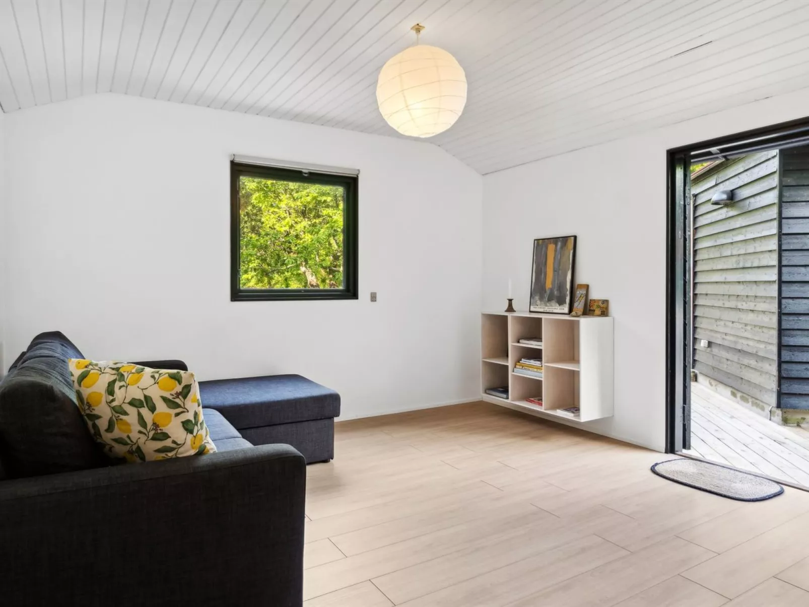 "Benni" - 120m to the fjord-Drinnen