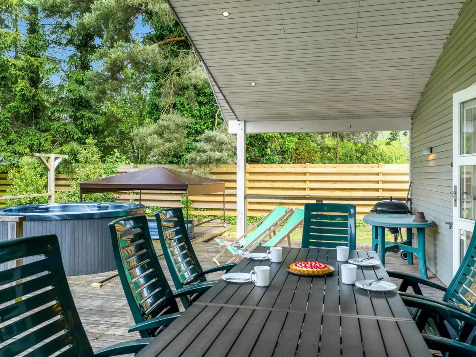 "Gravers" - 100m from the sea-Outside