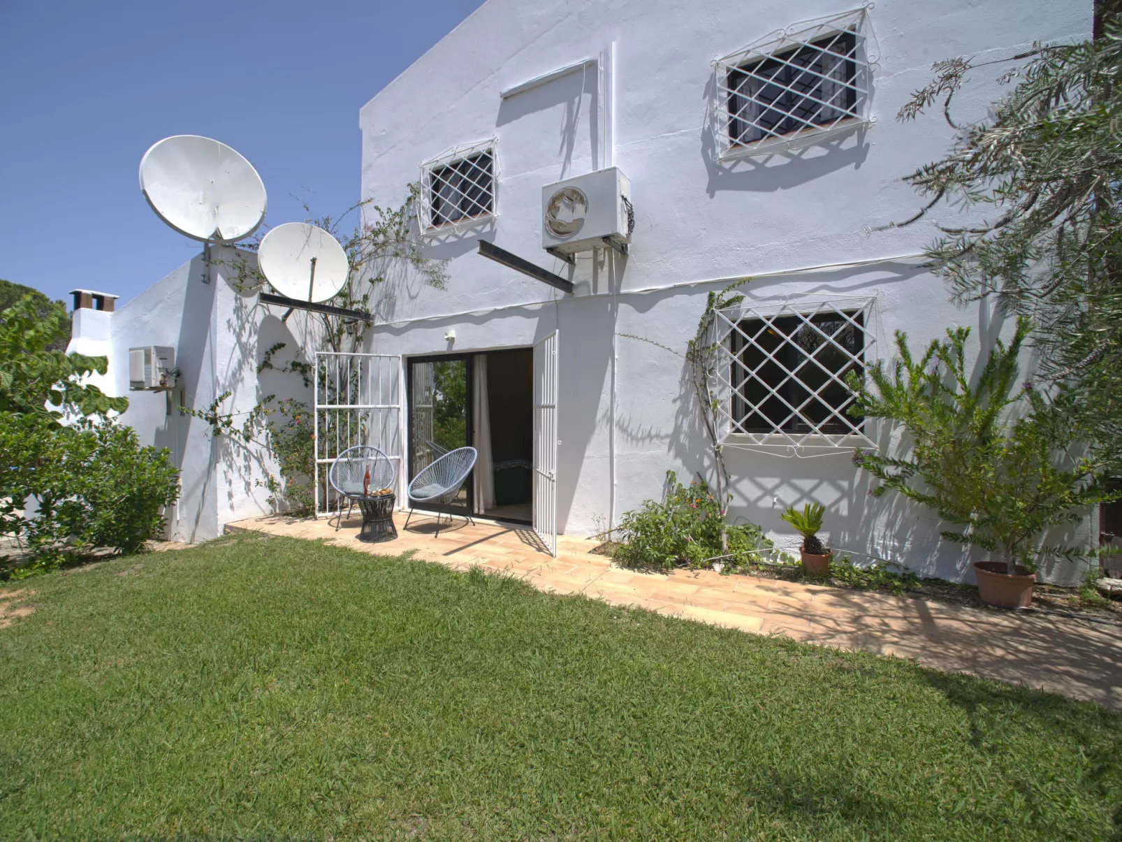 Estrela-Outside