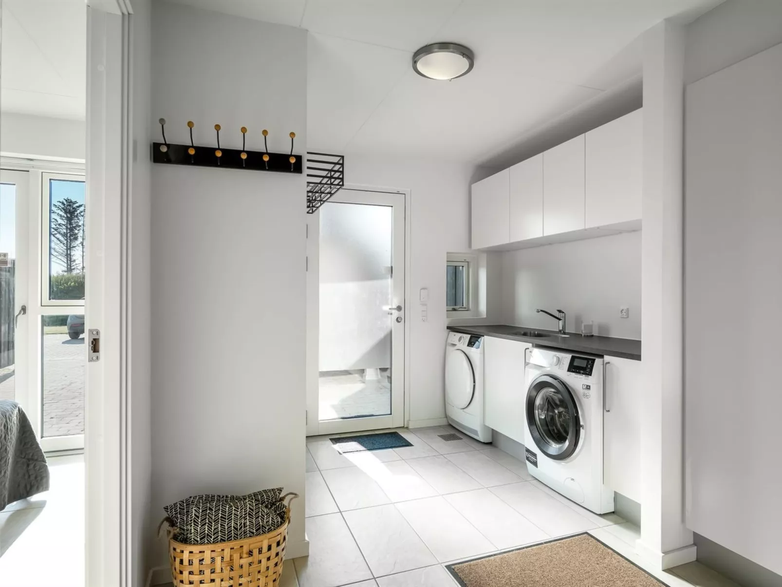 "Flugha" - 600m from the sea-Inside