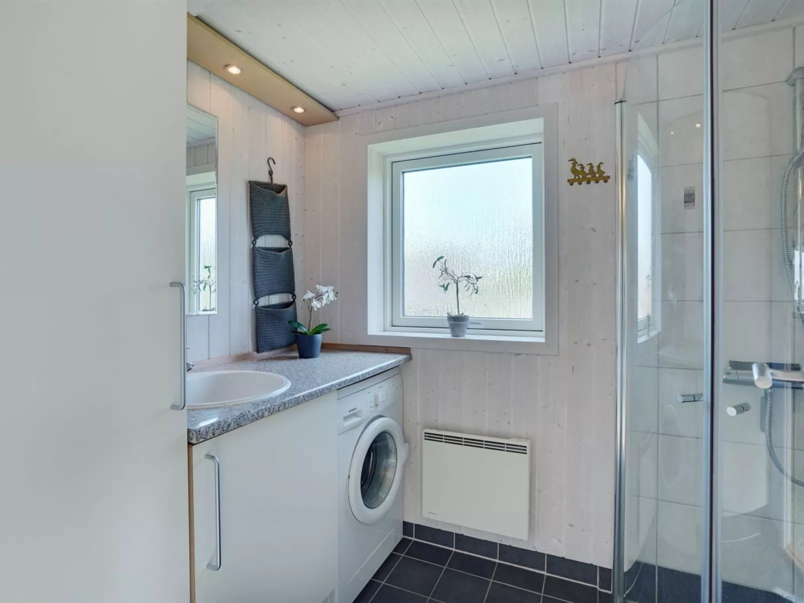 "Liutulf" - 40m from the sea-Inside