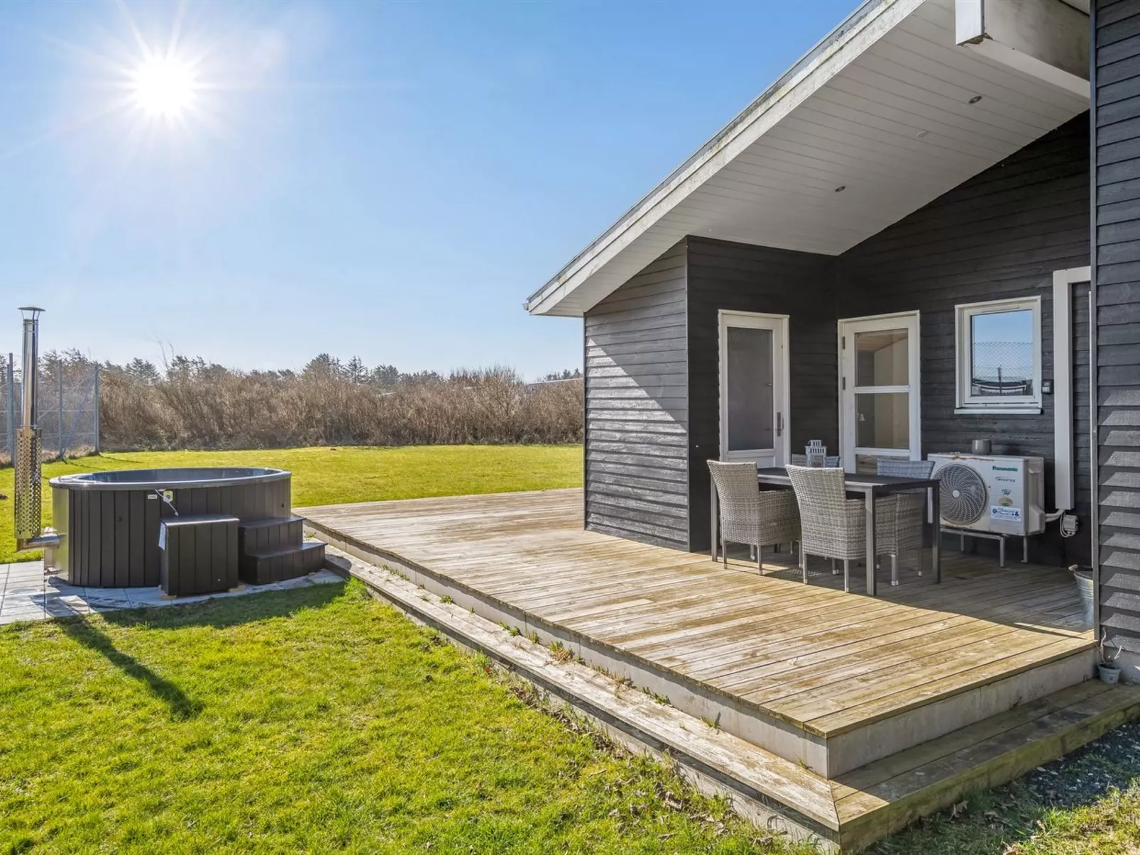 "Rudy" - 800m from the sea-Draußen