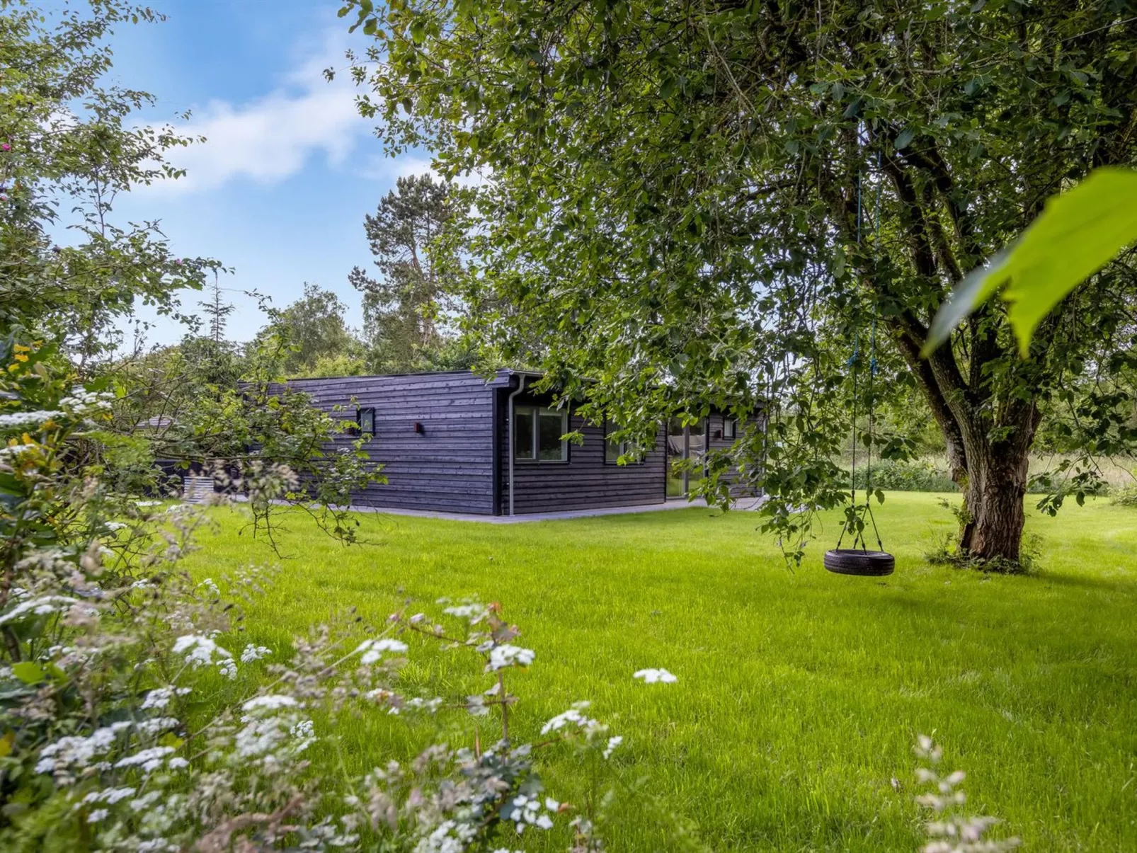 "Scalli" - 1.5km to the fjord-Outside