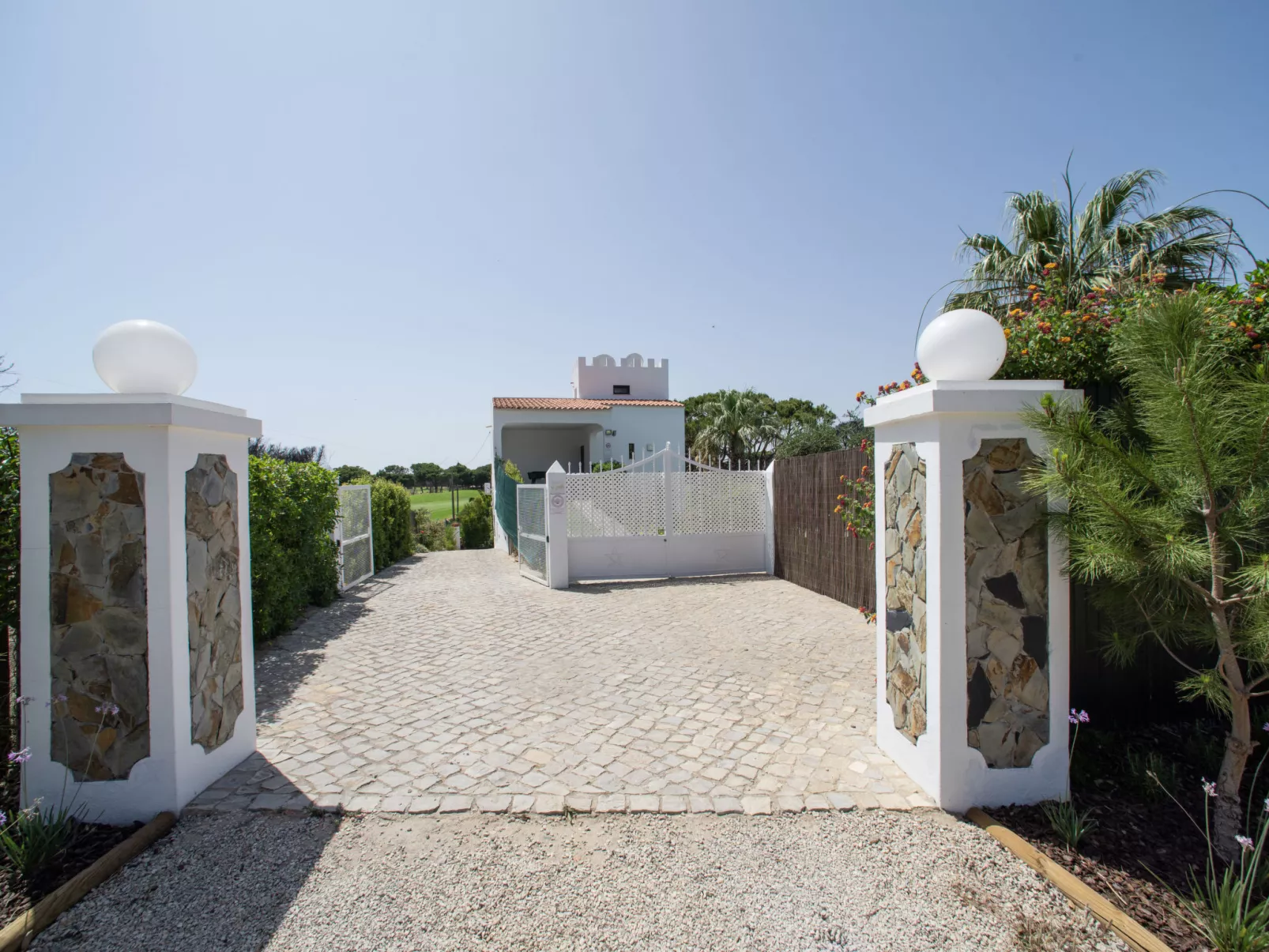 Estrela-Outside