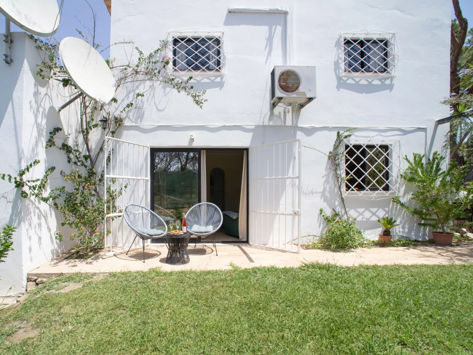 Estrela-Outside