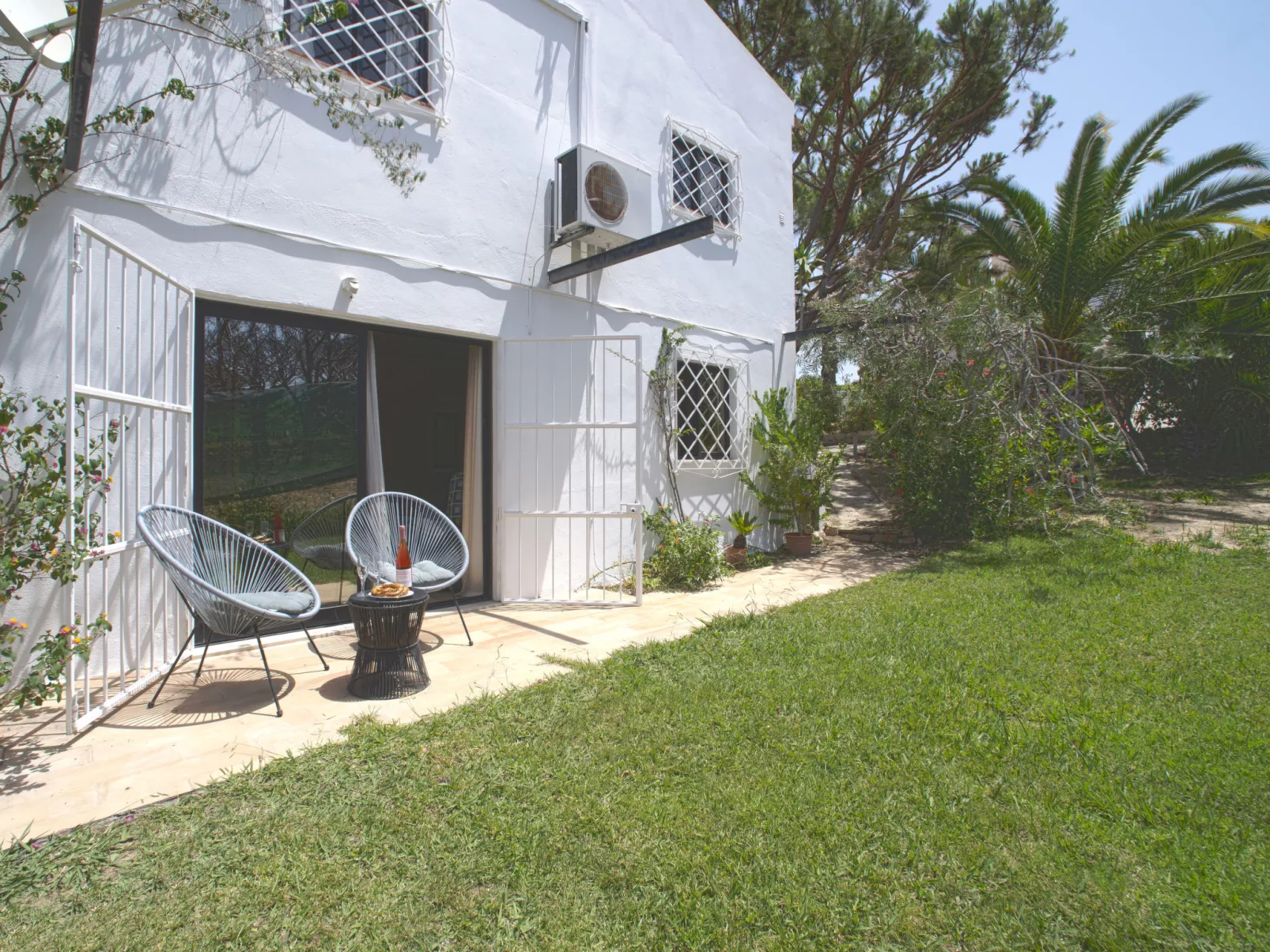 Estrela-Outside