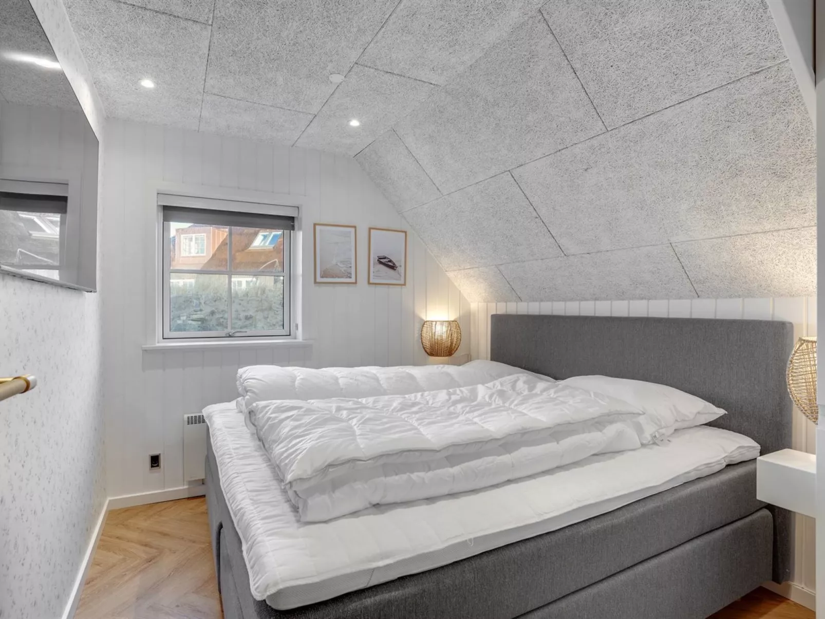 "Oskari" - 1.3km from the sea-Inside