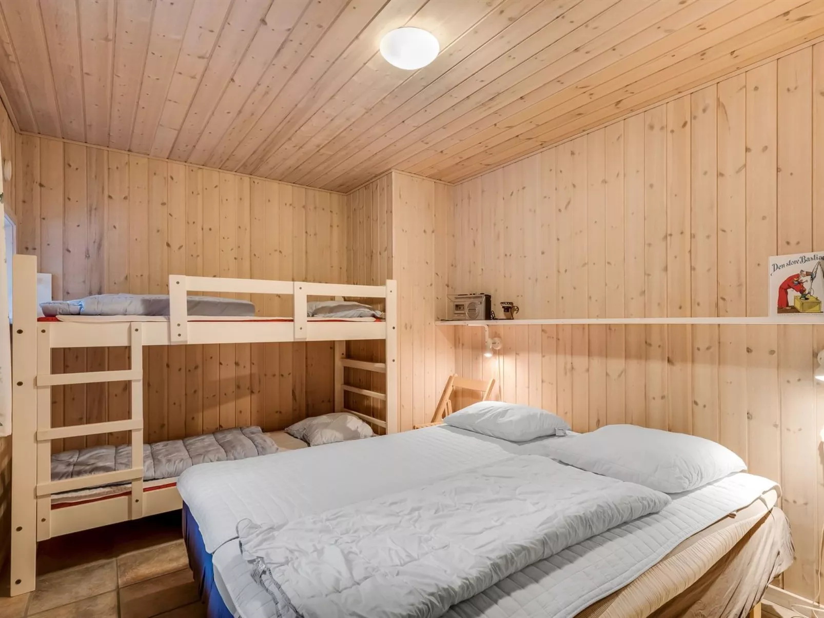 "Mart" - 1.6km from the sea-Inside